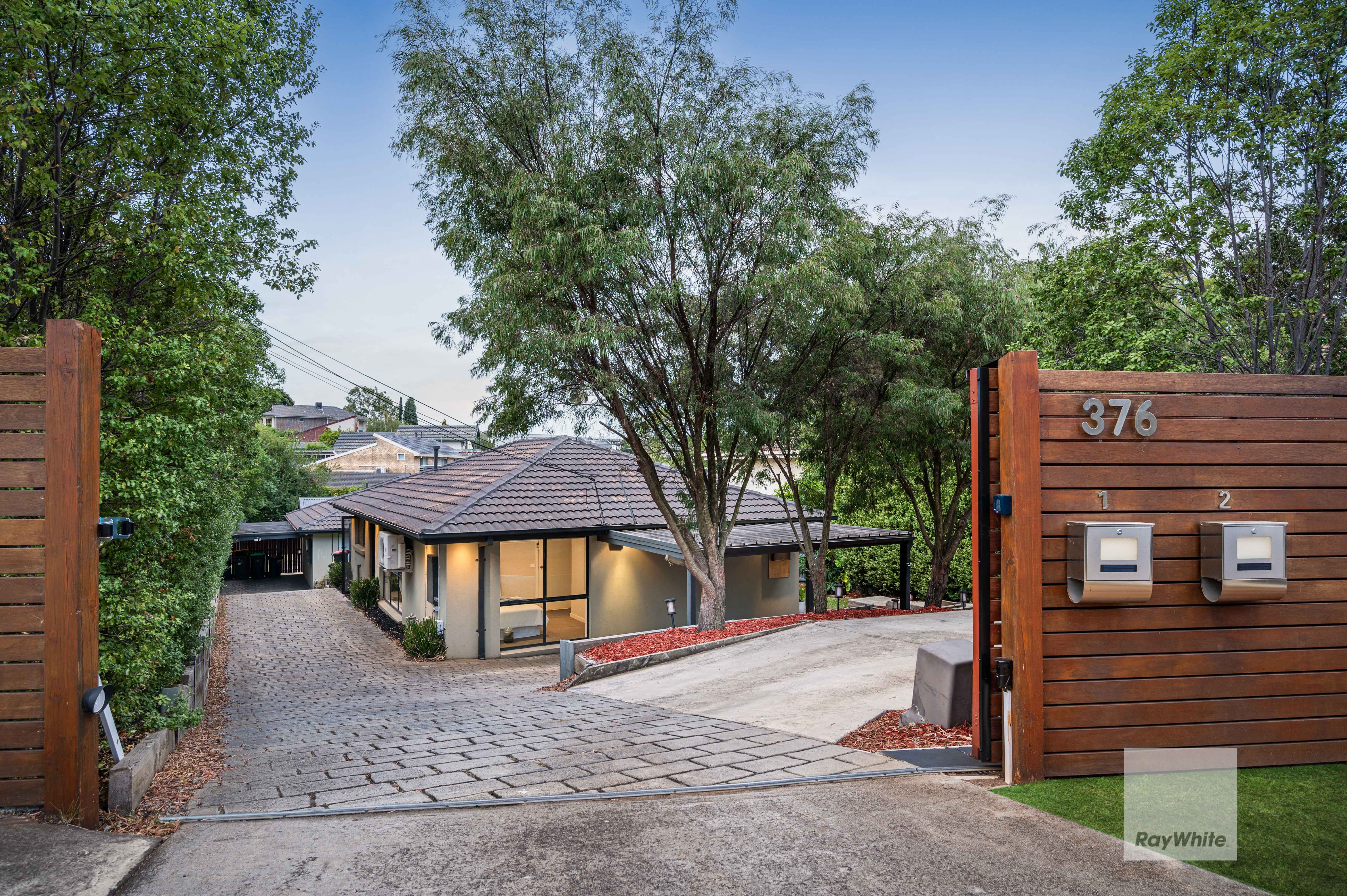 1/376 Mascoma Street, Strathmore Heights, VIC 3041