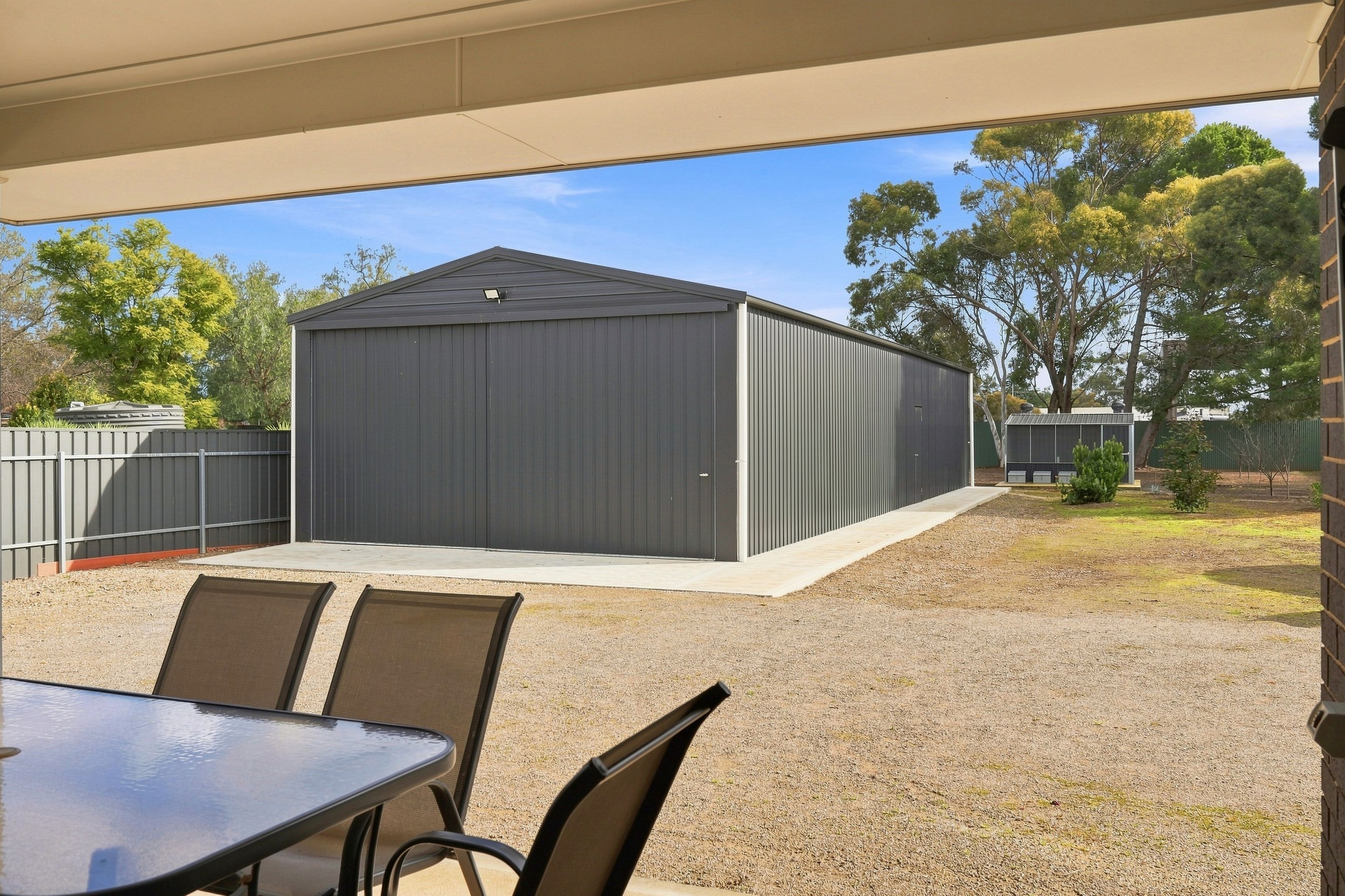 19 Aerodrome Road — photo 8 of 12