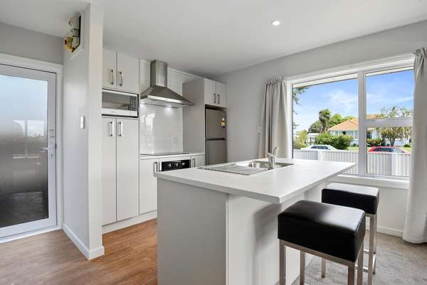 1/182 Lyttelton Street photo 5