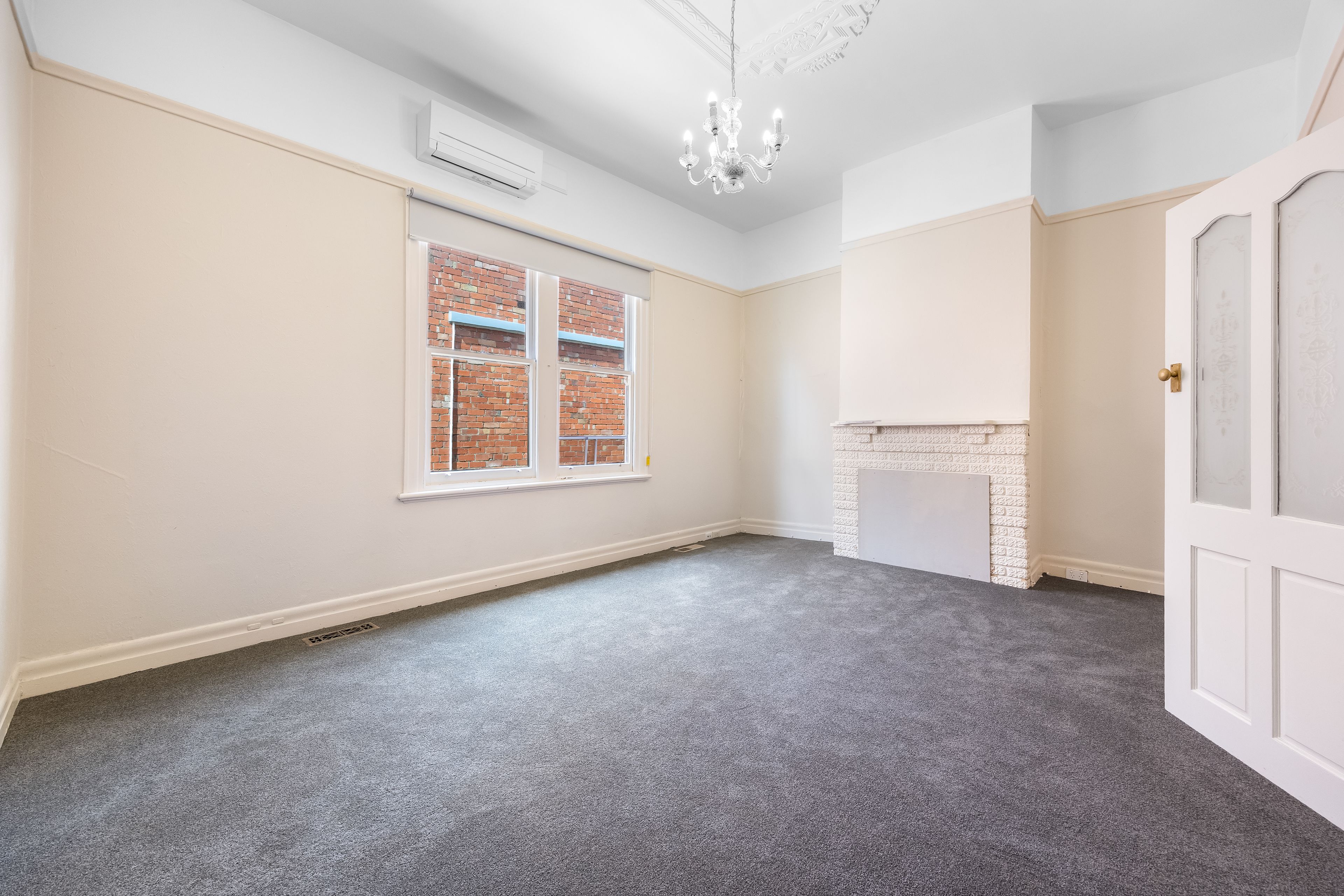309 Macarthur Street — photo 7 of 13