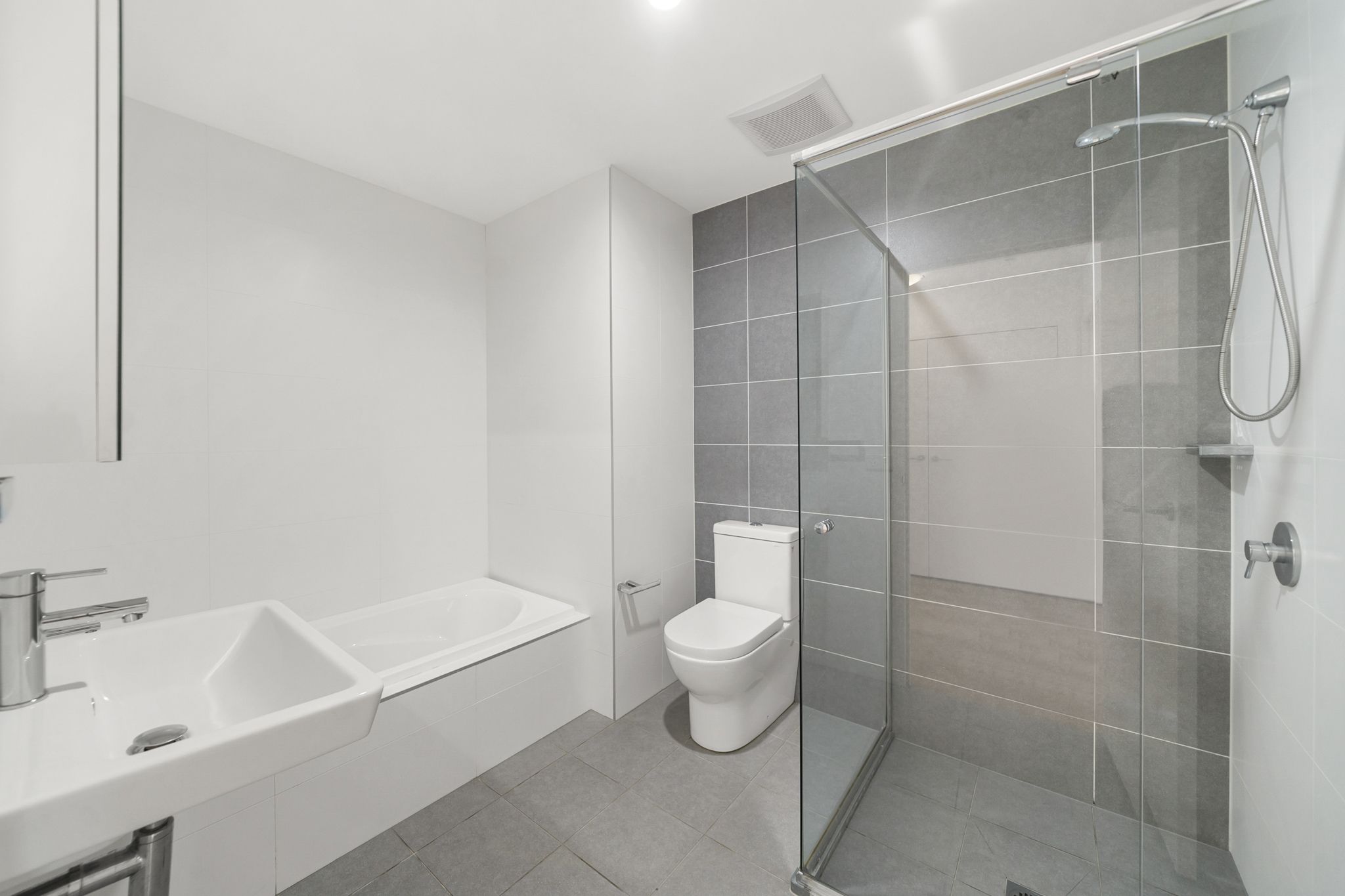 136/1-5 Gertrude Street — photo 6 of 12