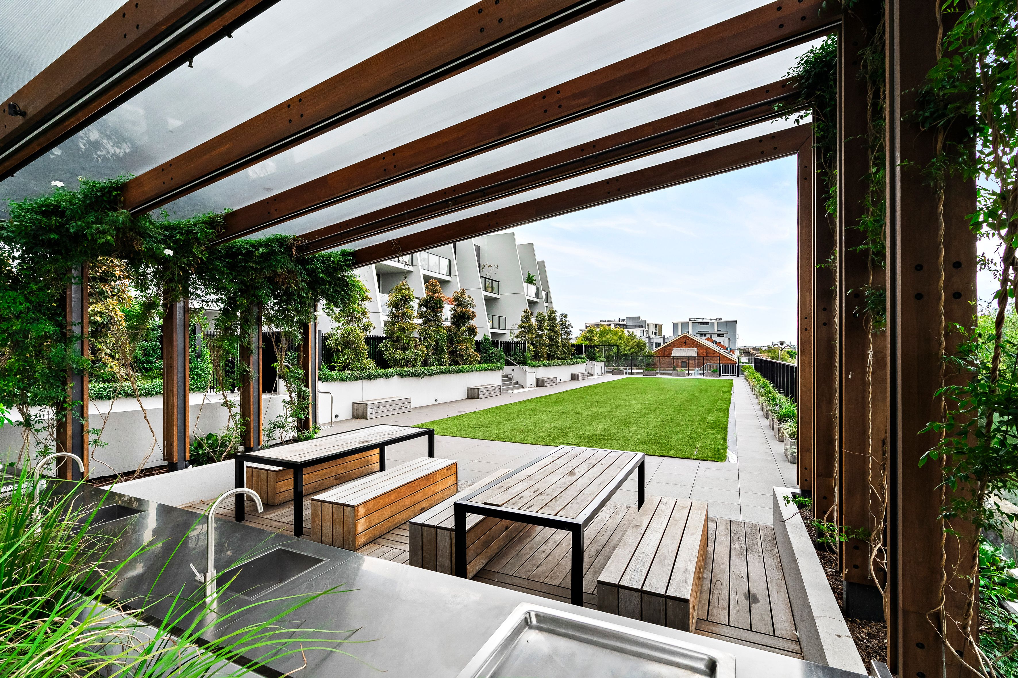 6A/21 Pentridge Boulevard — photo 14 of 16