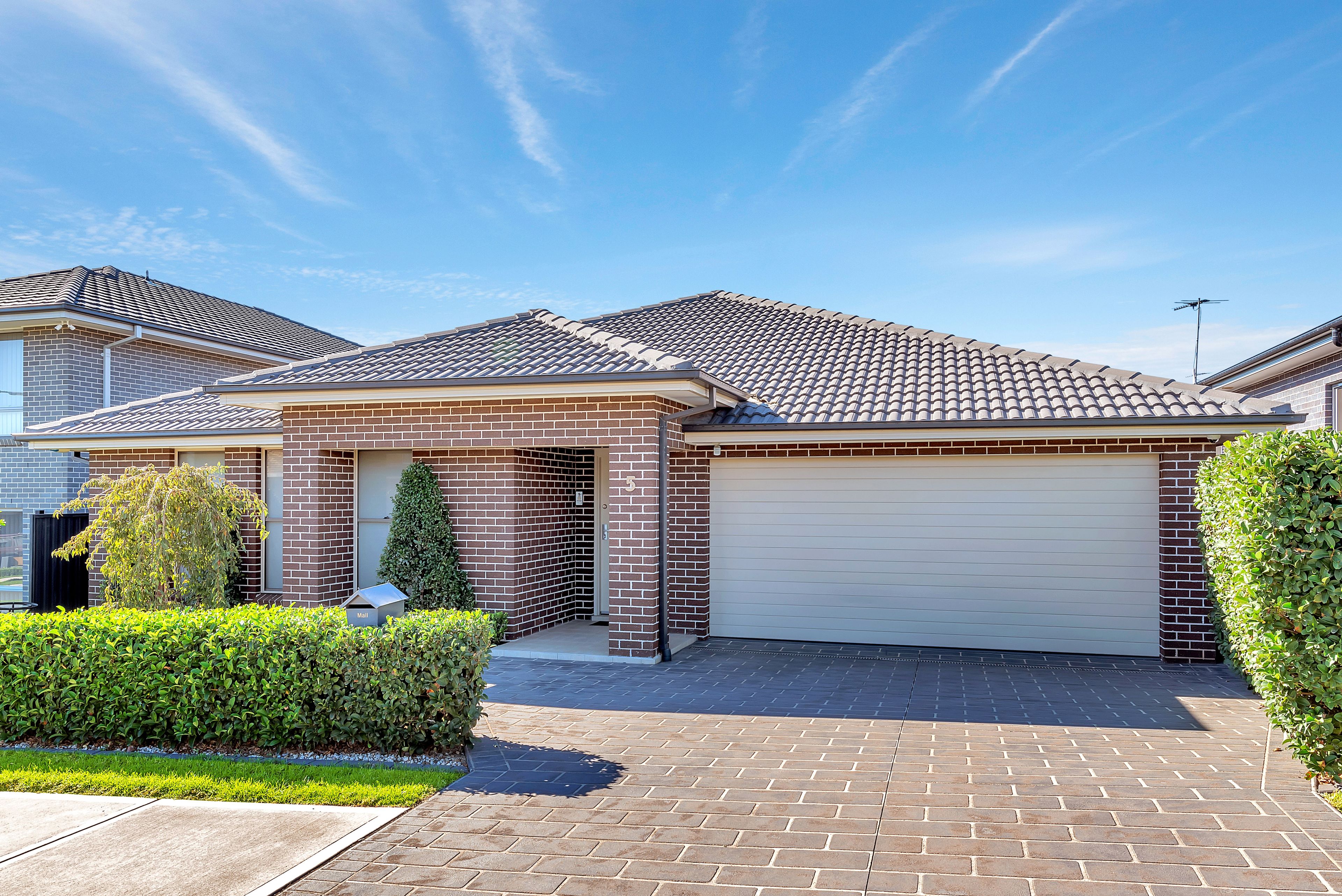5 Pentland Street, Middleton Grange, NSW 2171