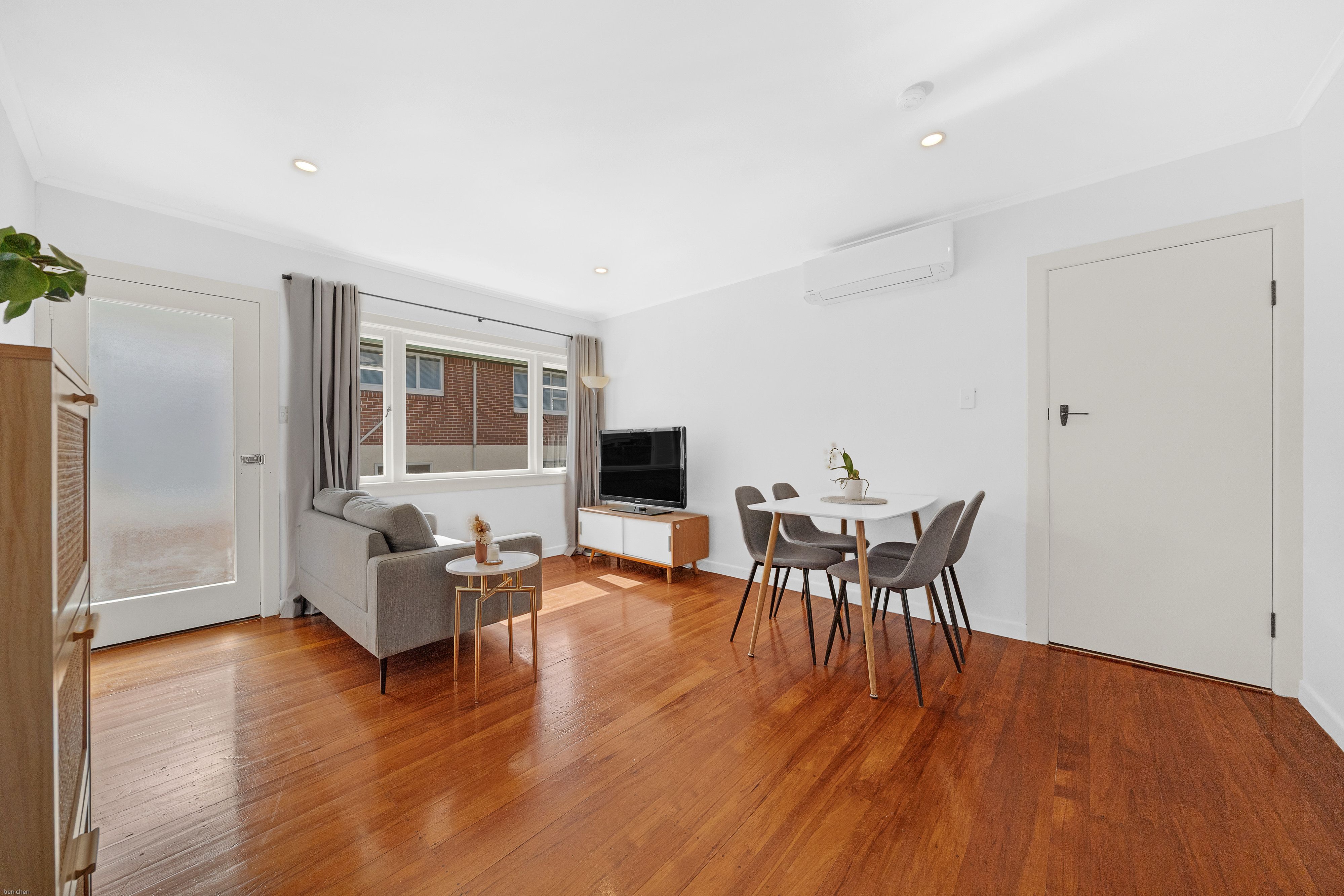 2/7 Greenhill Crescent, Pakuranga Heights, Manukau City