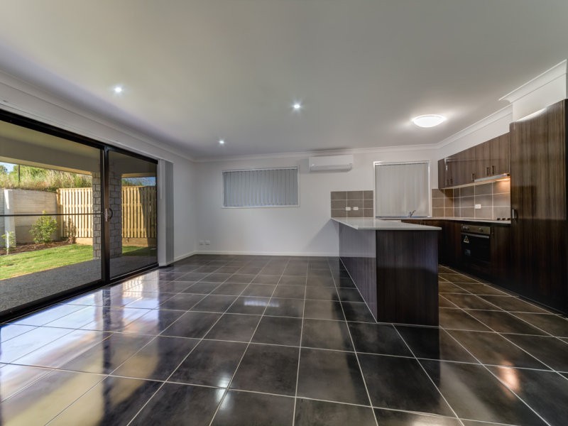 4 Observation Court, Nambour, QLD 4560