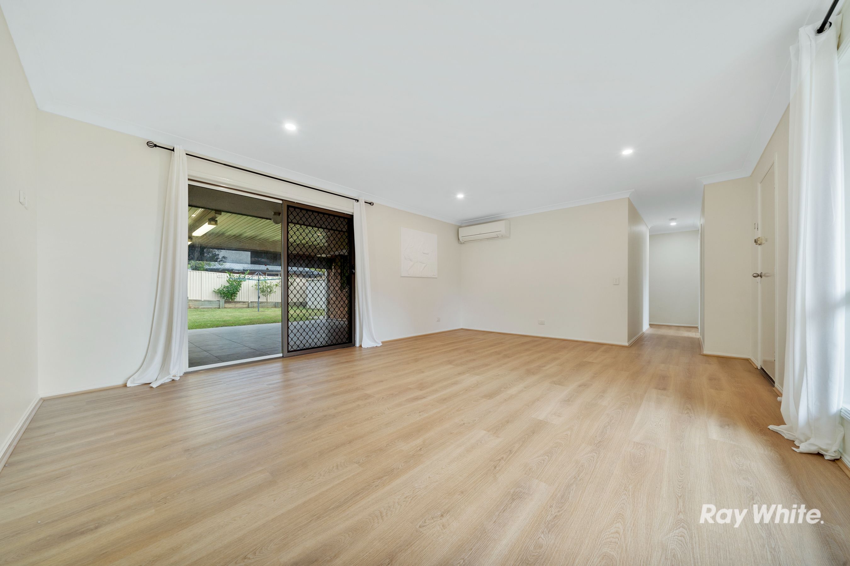 97 FEDERATION Drive, Hillcrest, QLD 4118