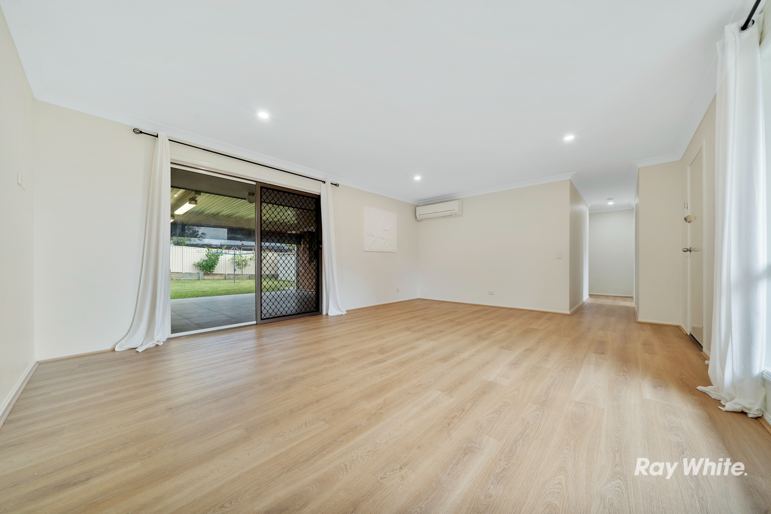 97 FEDERATION Drive, Hillcrest, QLD 4118