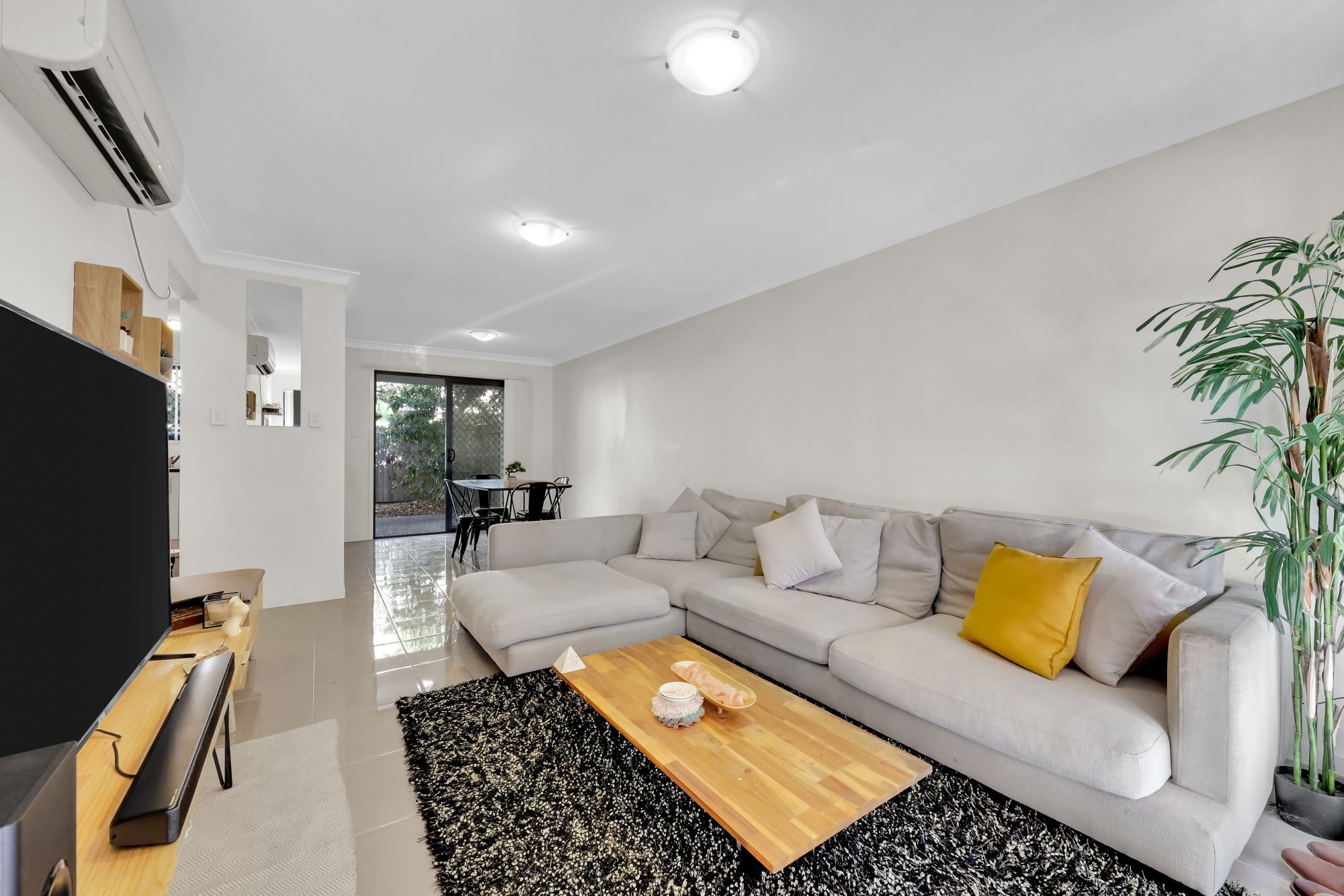 2/125 Cowie Road, Carseldine, QLD 4034