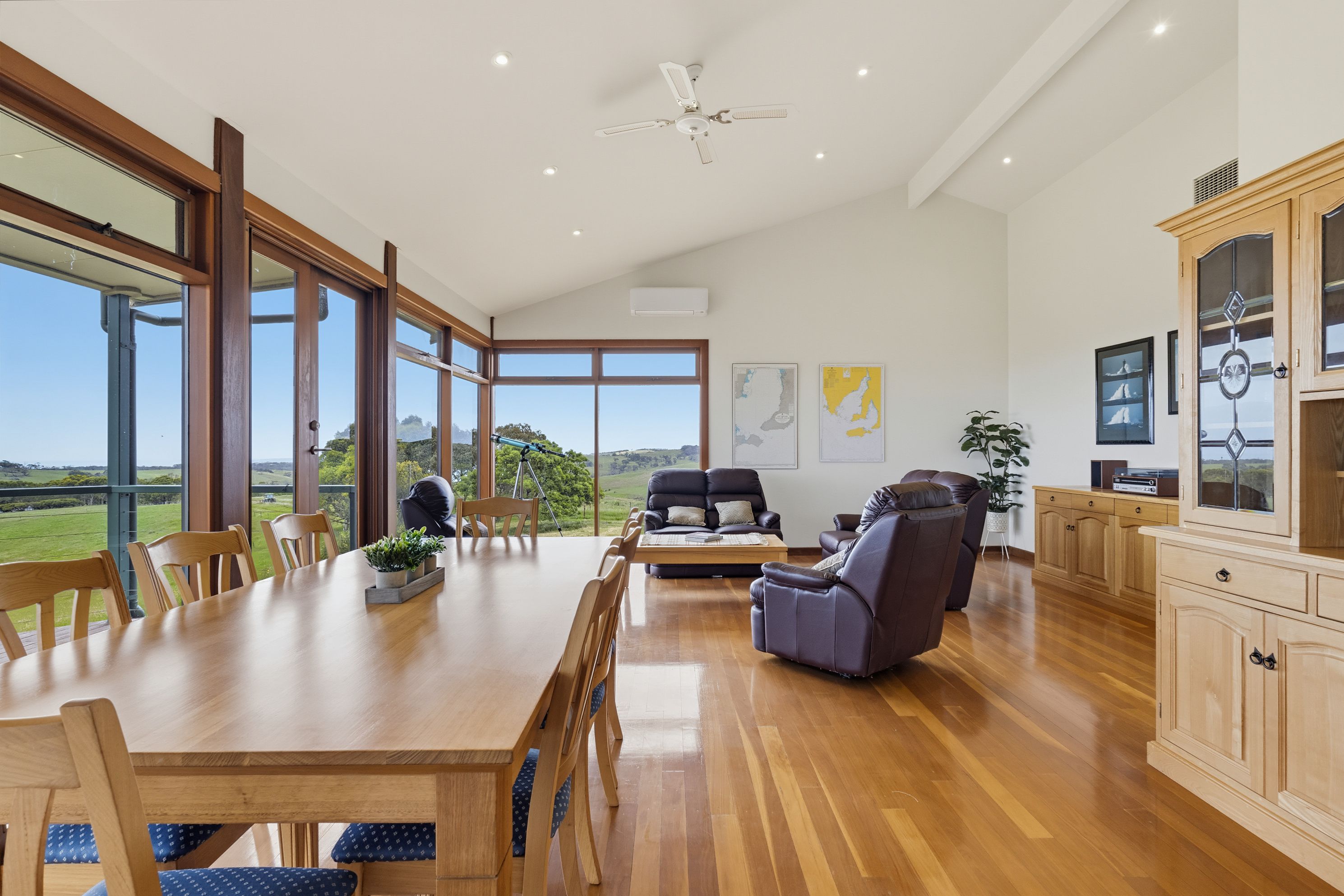 86 Three Bridges Road — photo 4 of 26