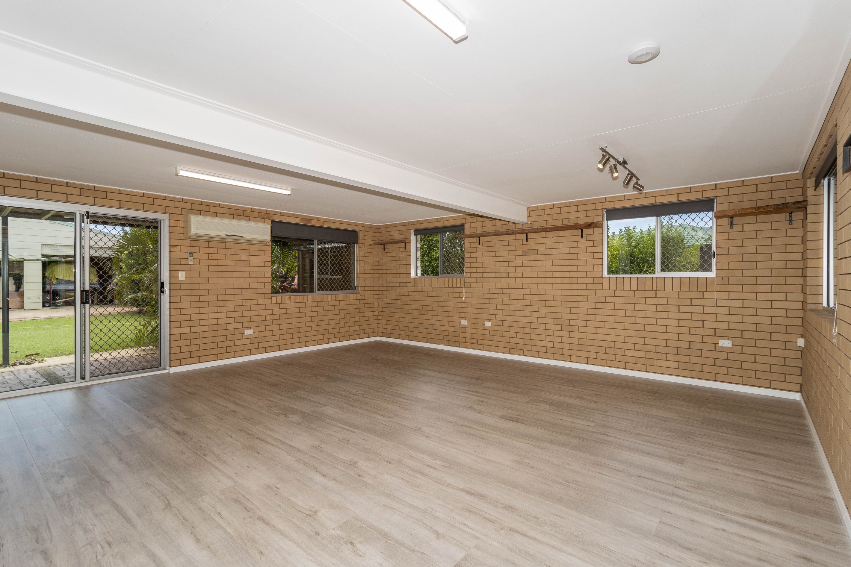 4 Granada Court, Point Vernon, QLD 4655