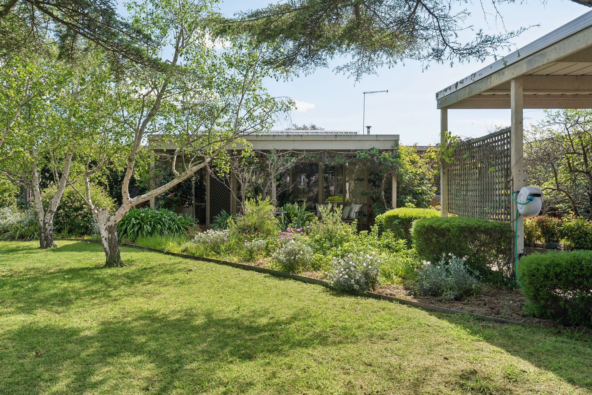 30 Banksia Place — photo 10 of 15