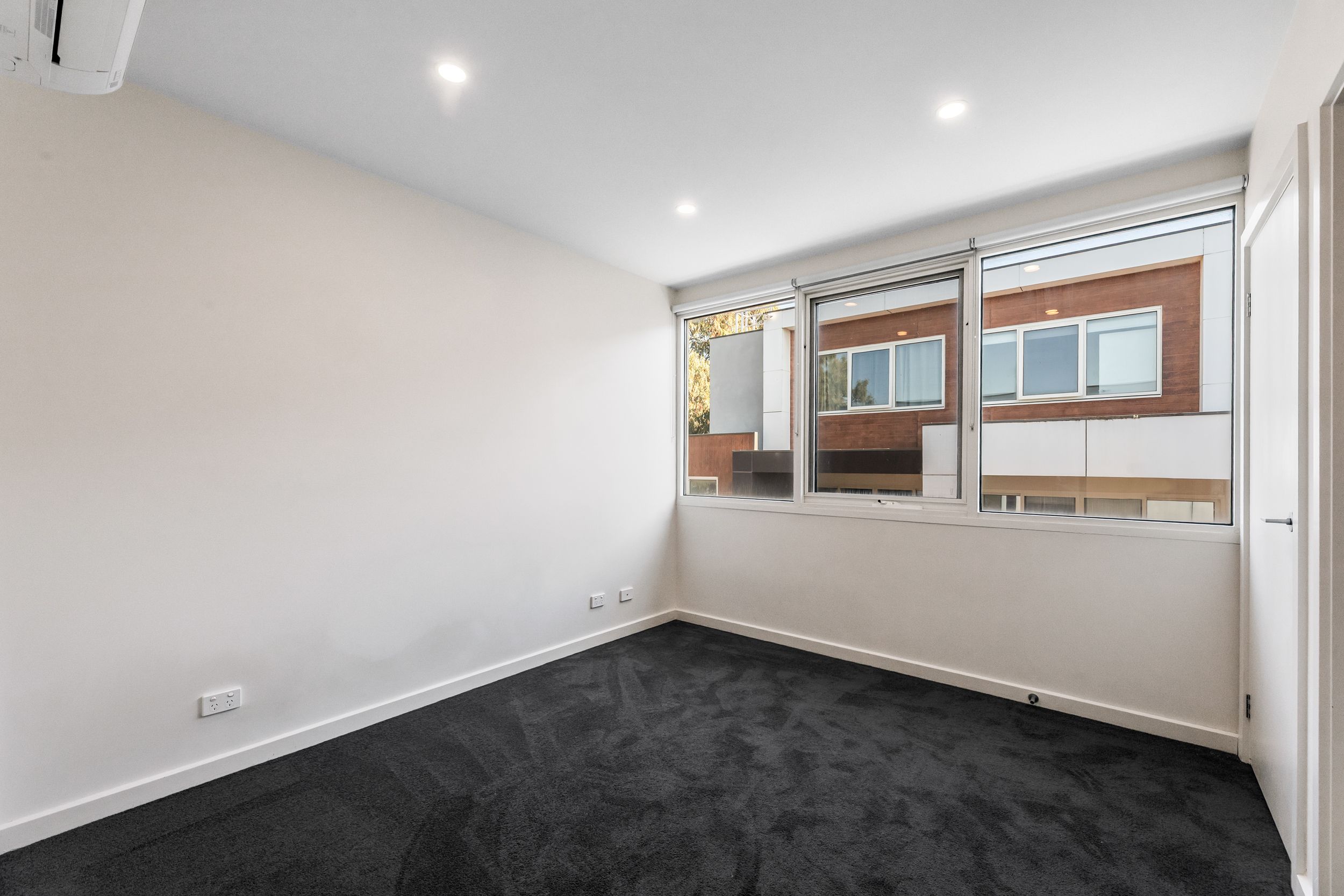 10/7 Hay Street — photo 6 of 10
