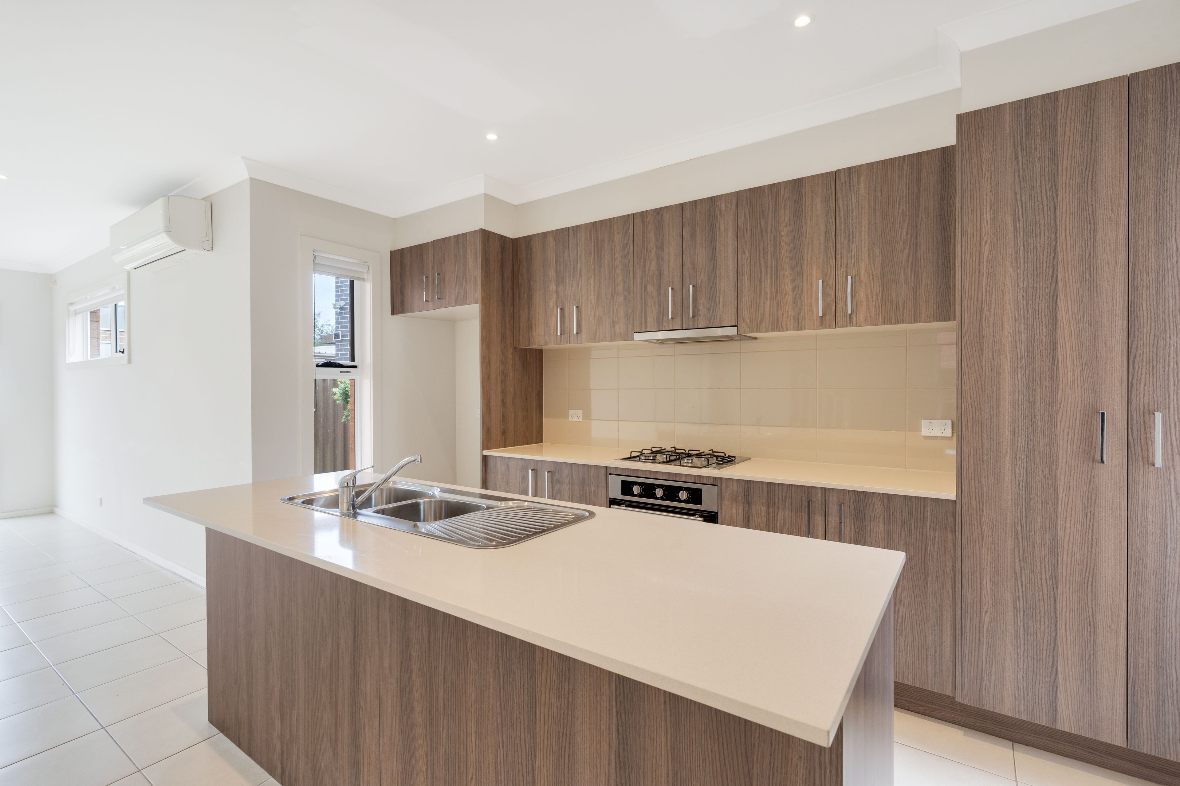 34 Little Windrock Lane, Craigieburn, VIC 3064