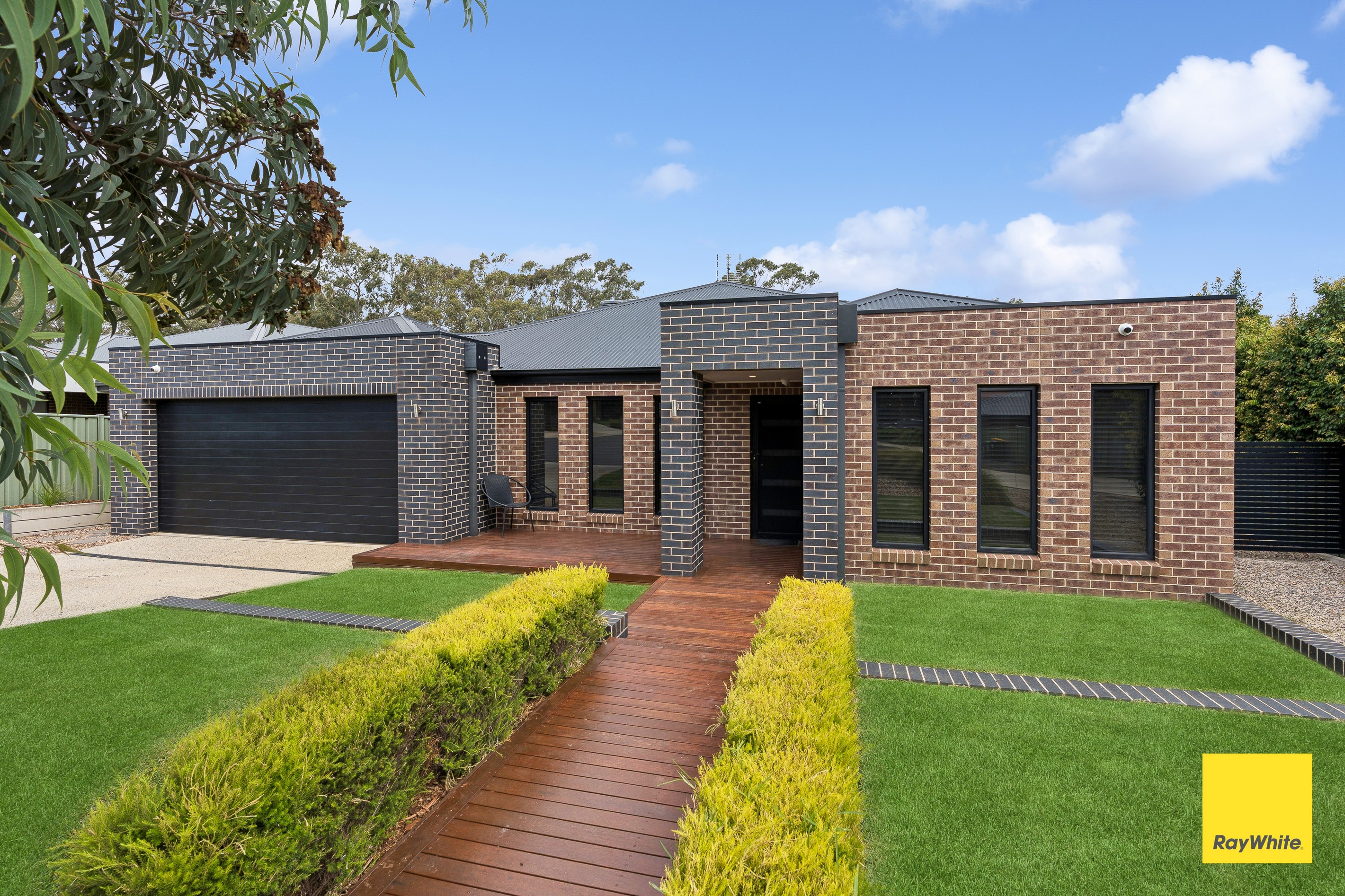 6 Merlot Close, Maiden Gully, VIC 3551