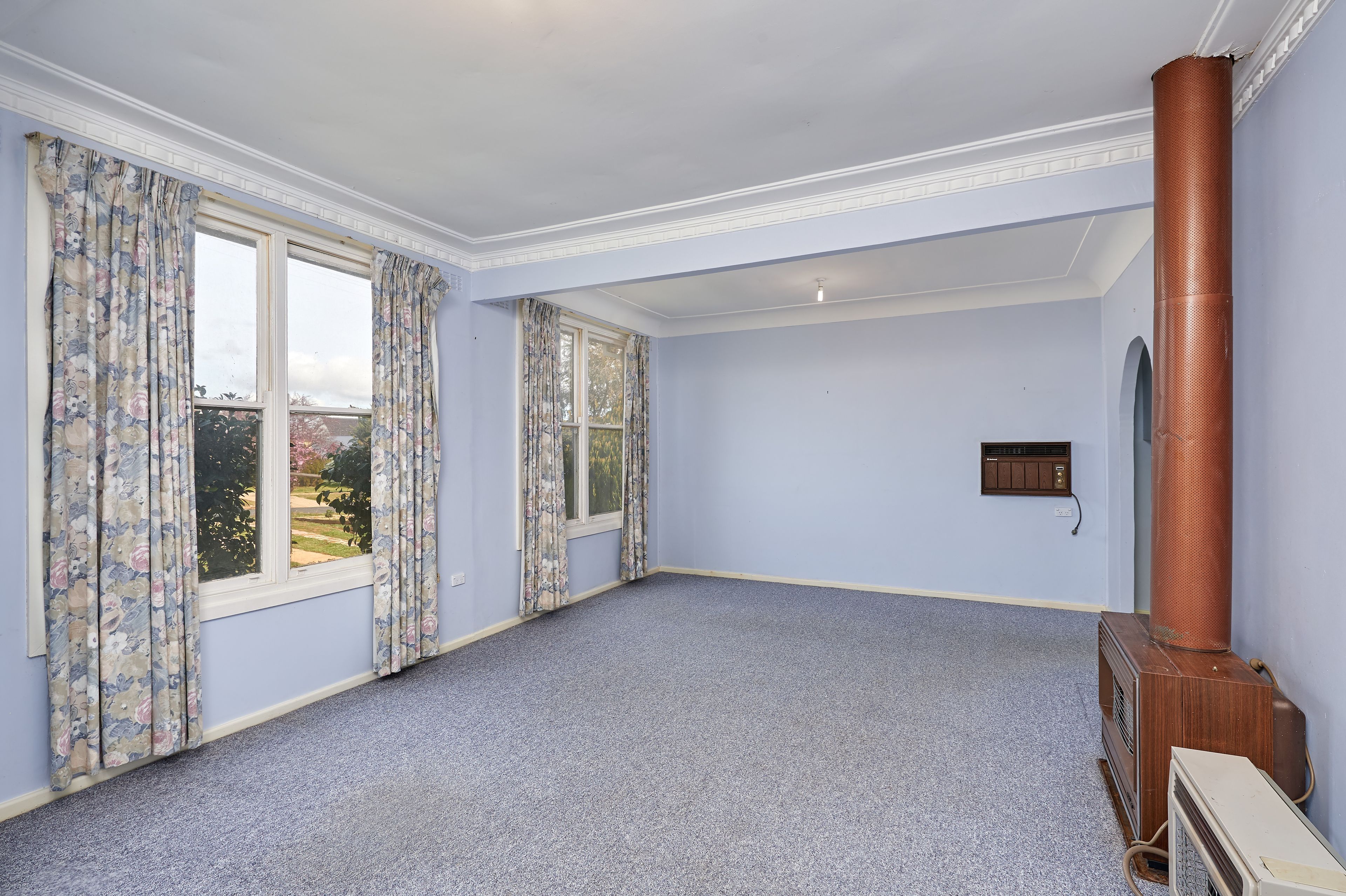 46 Phillip Avenue, Mount Austin, NSW 2650