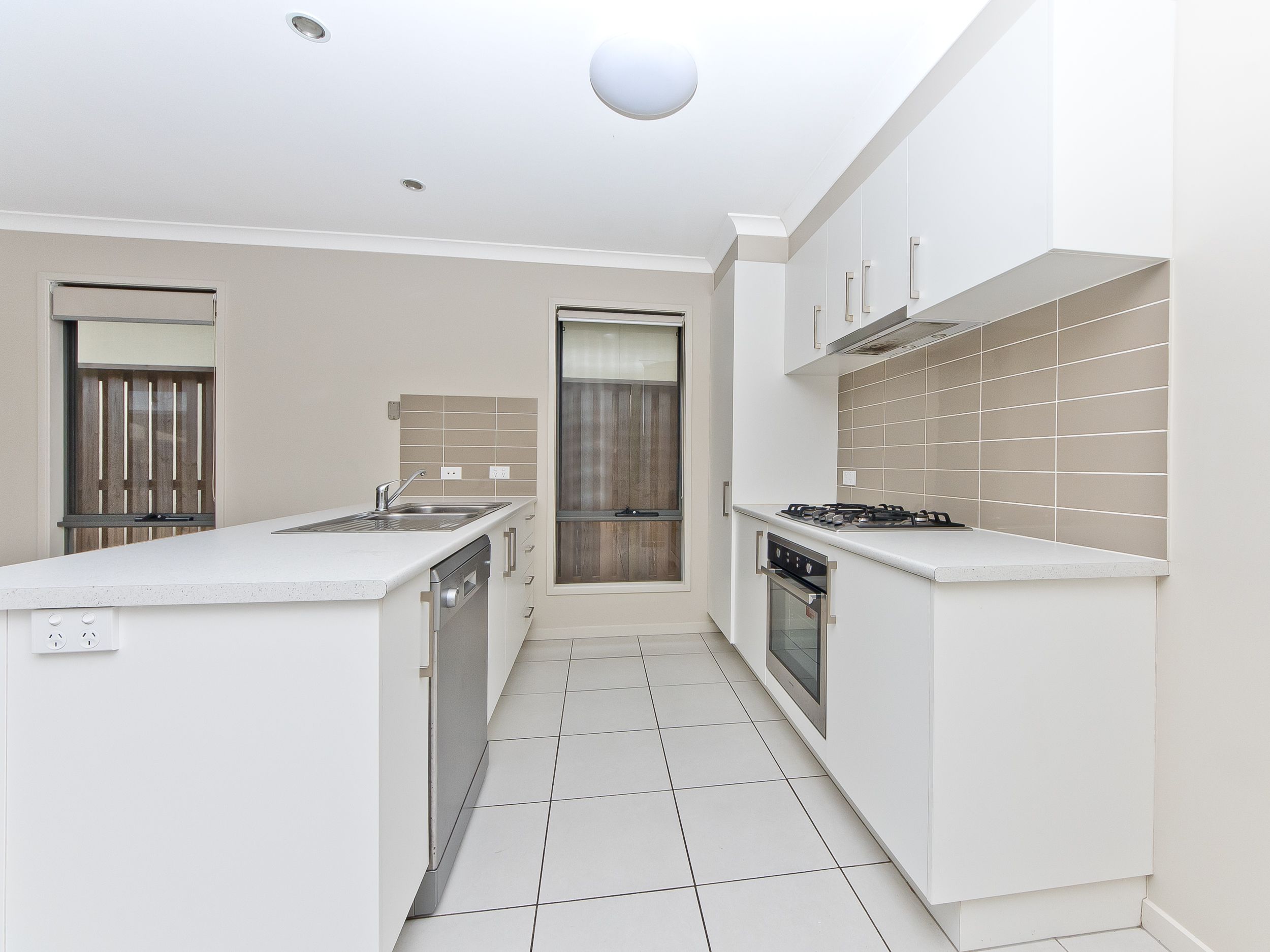568 Roghan Road, Fitzgibbon, QLD 4018