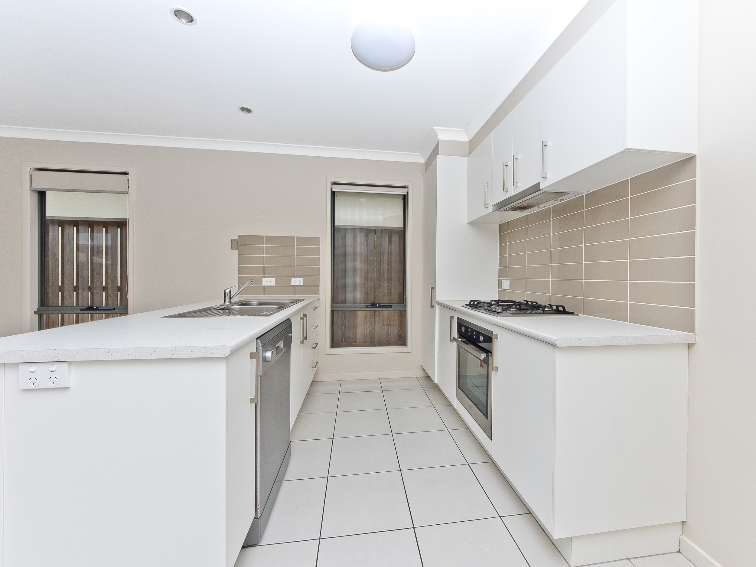 568 Roghan Road, Fitzgibbon, QLD 4018