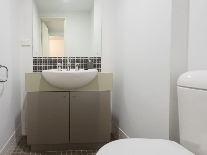 41/569 Wellington Street — photo 13 of 14