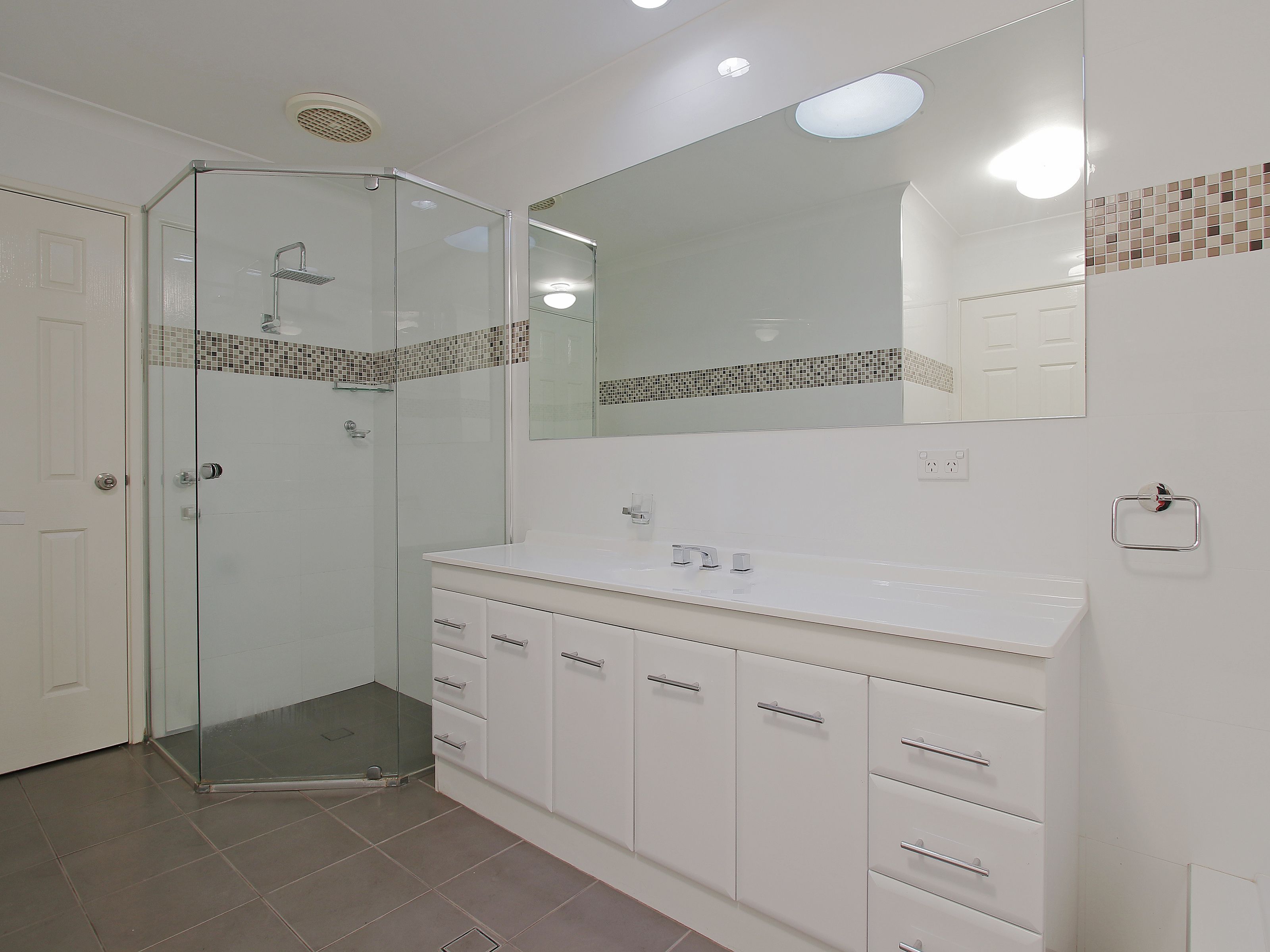 6/201 Glen Iris Drive — photo 10 of 27