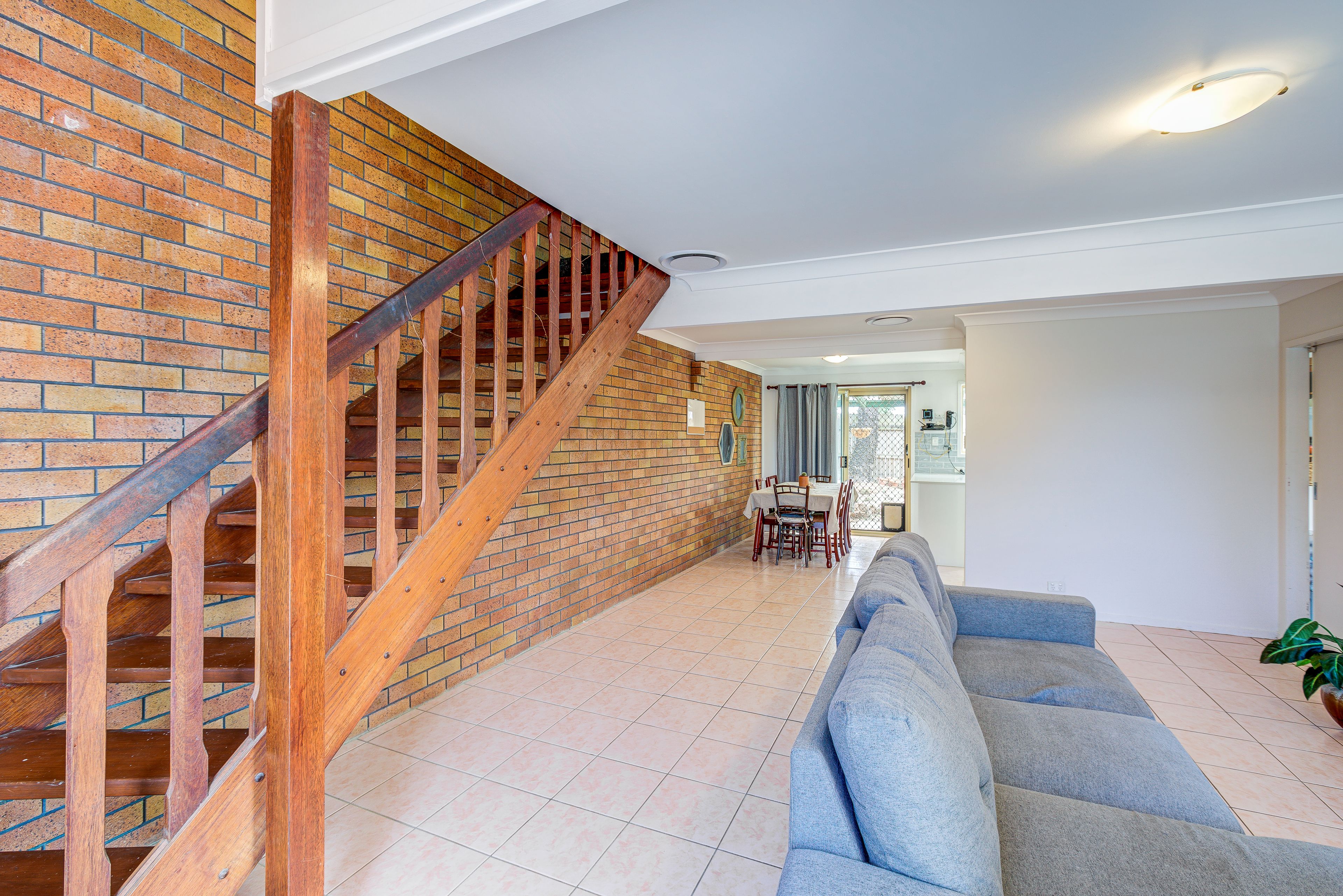 2/6 Peverell Street, Hillcrest, QLD 4118
