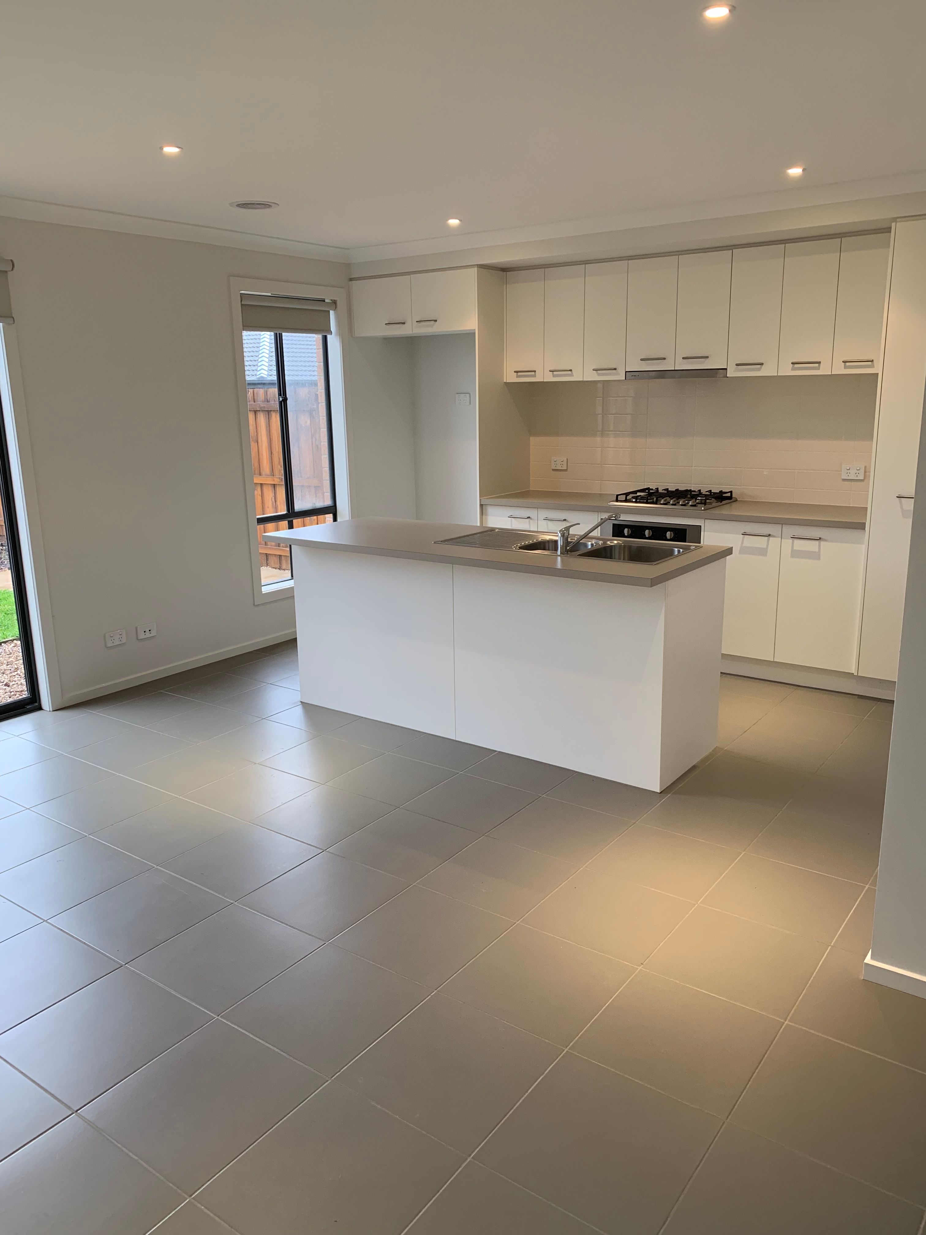 24 Rothschild Avenue, Clyde, VIC 3978