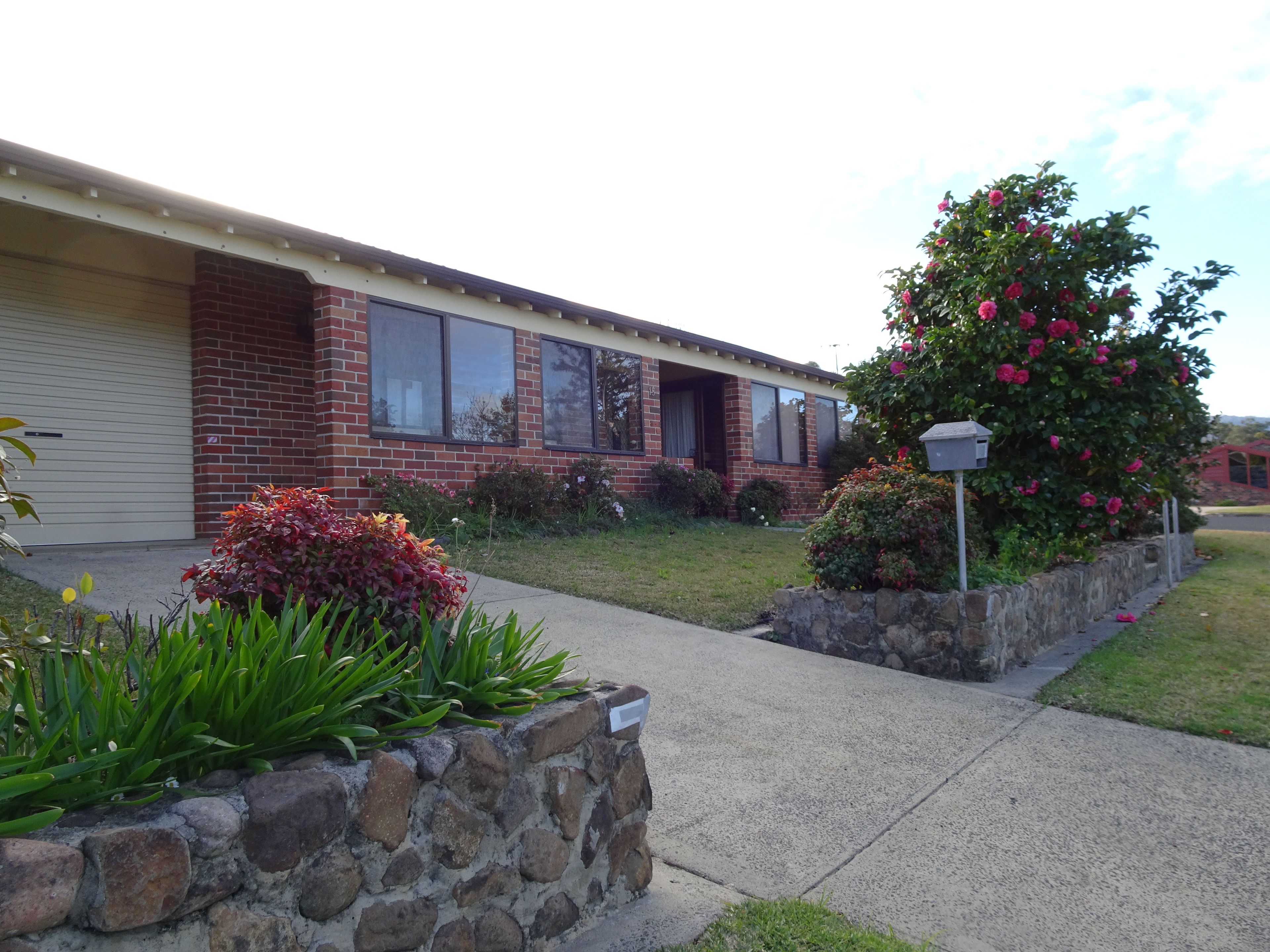 15 Fuchsia Crescent, Bomaderry, NSW 2541