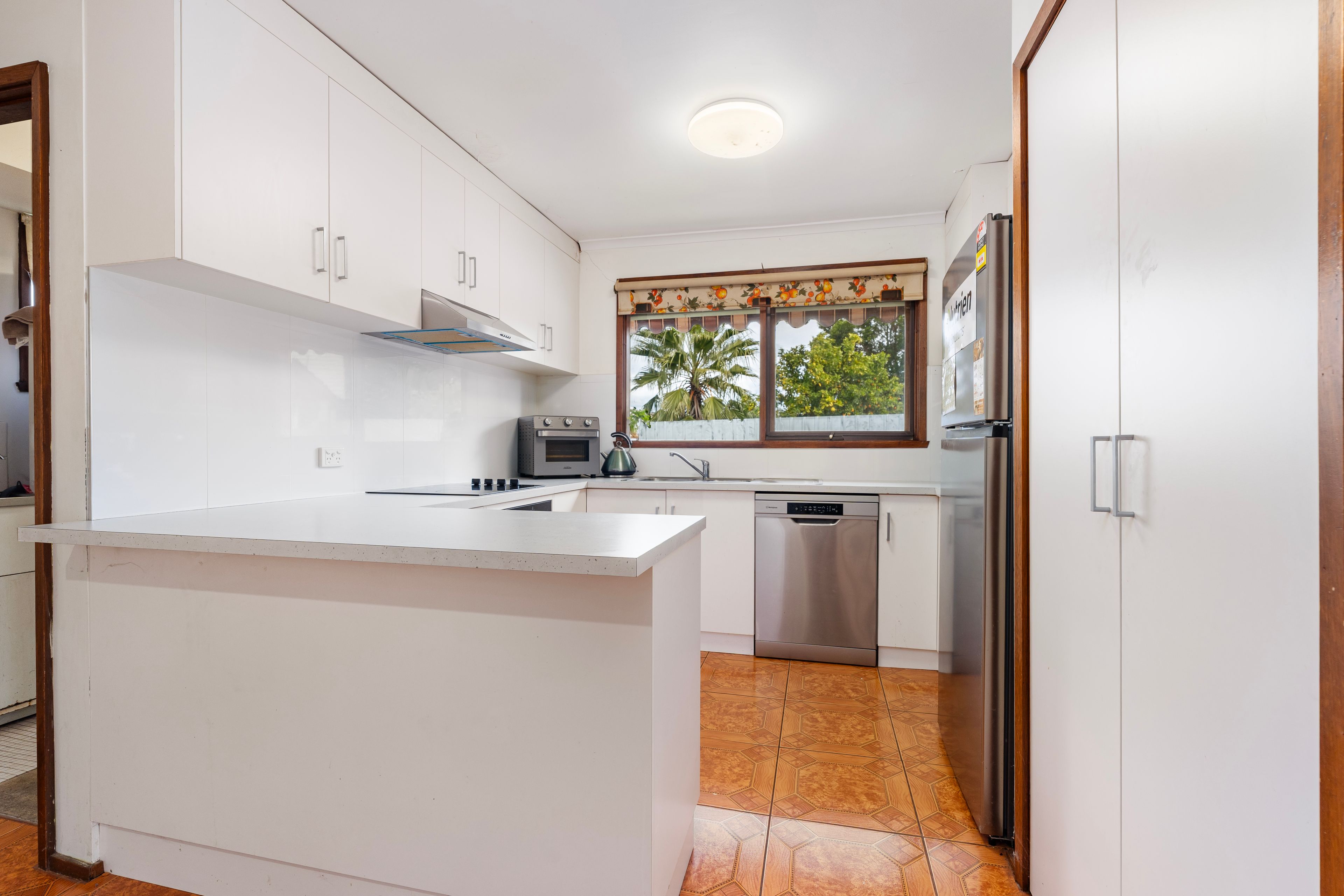 323 Mark Crescent — photo 6 of 13