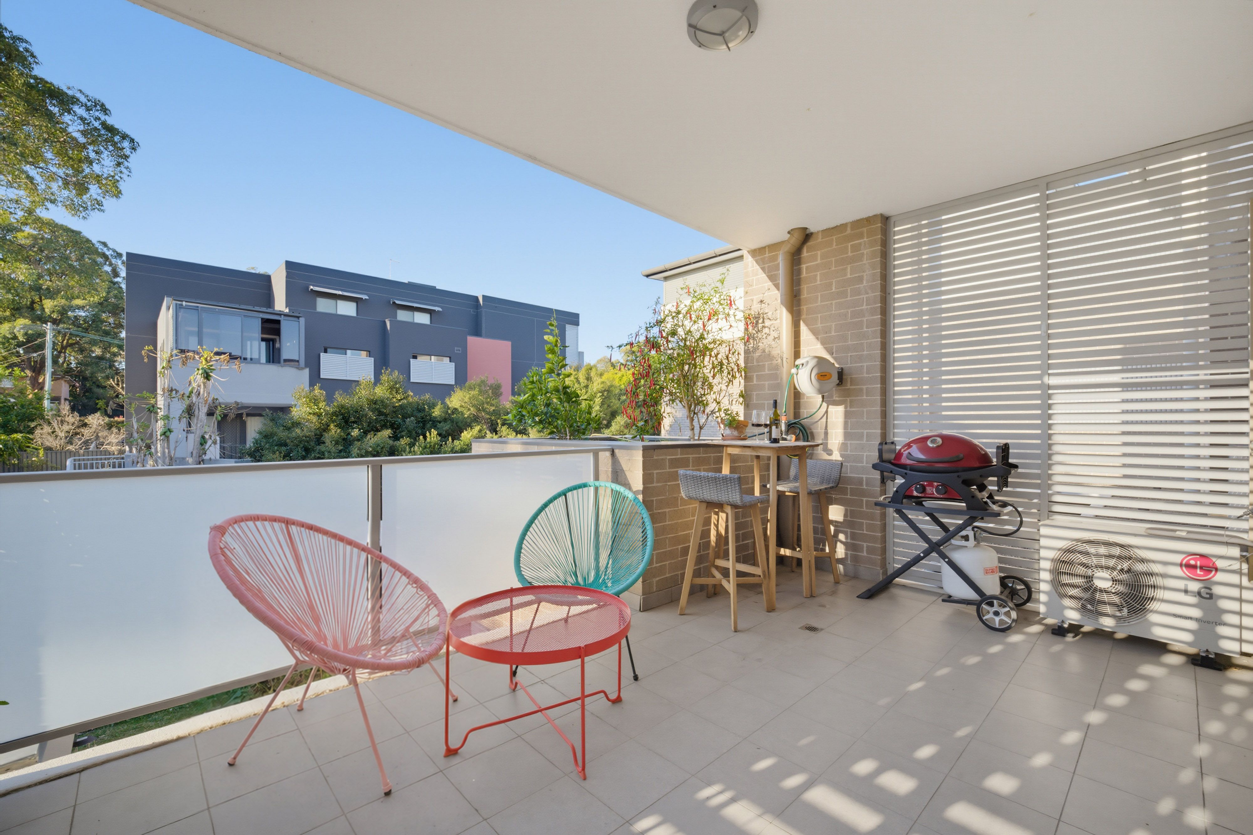 5/4-6 Burbang Crescent — photo 3 of 11