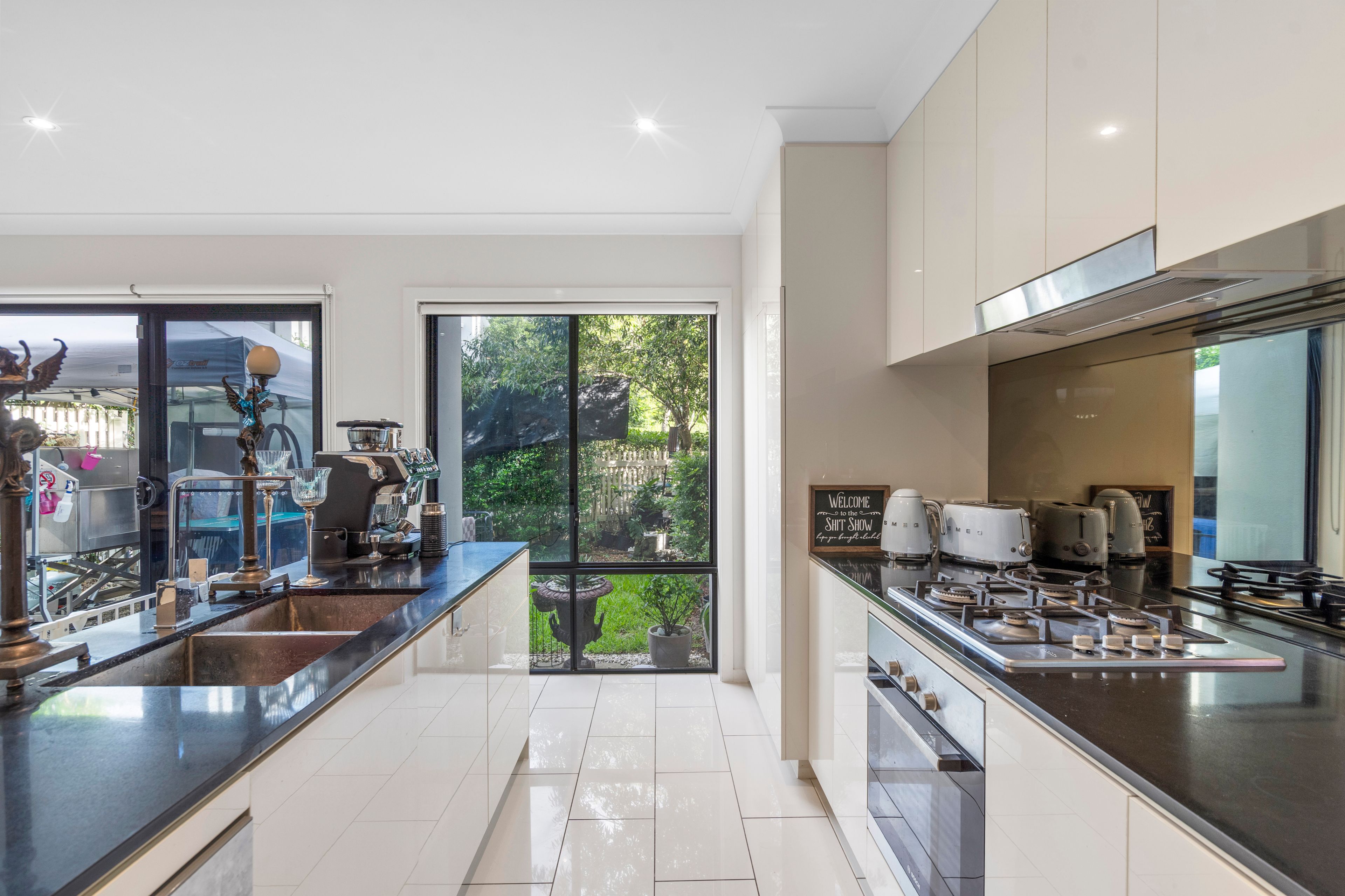 40/1 Residences Circuit — photo 3 of 16