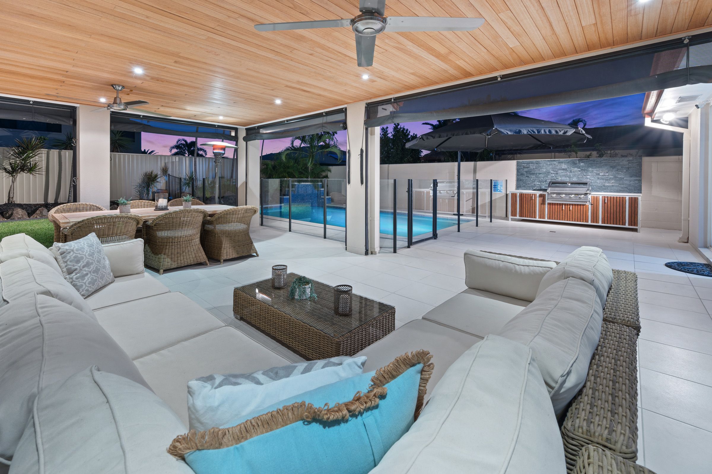 14 Dallow Crescent, Helensvale QLD 4212
