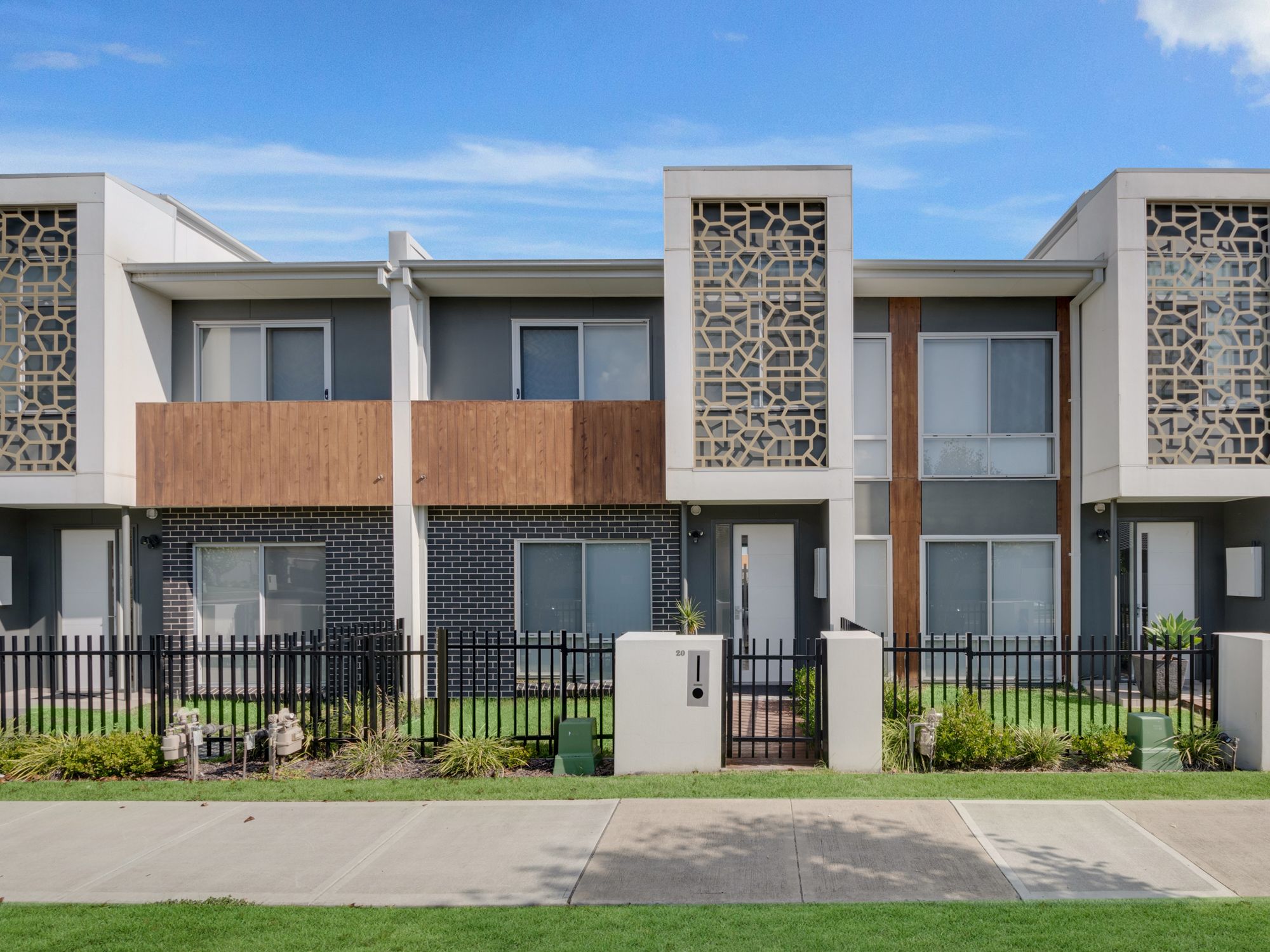 20 Coldstream Lane, GLEDSWOOD HILLS NSW 2557