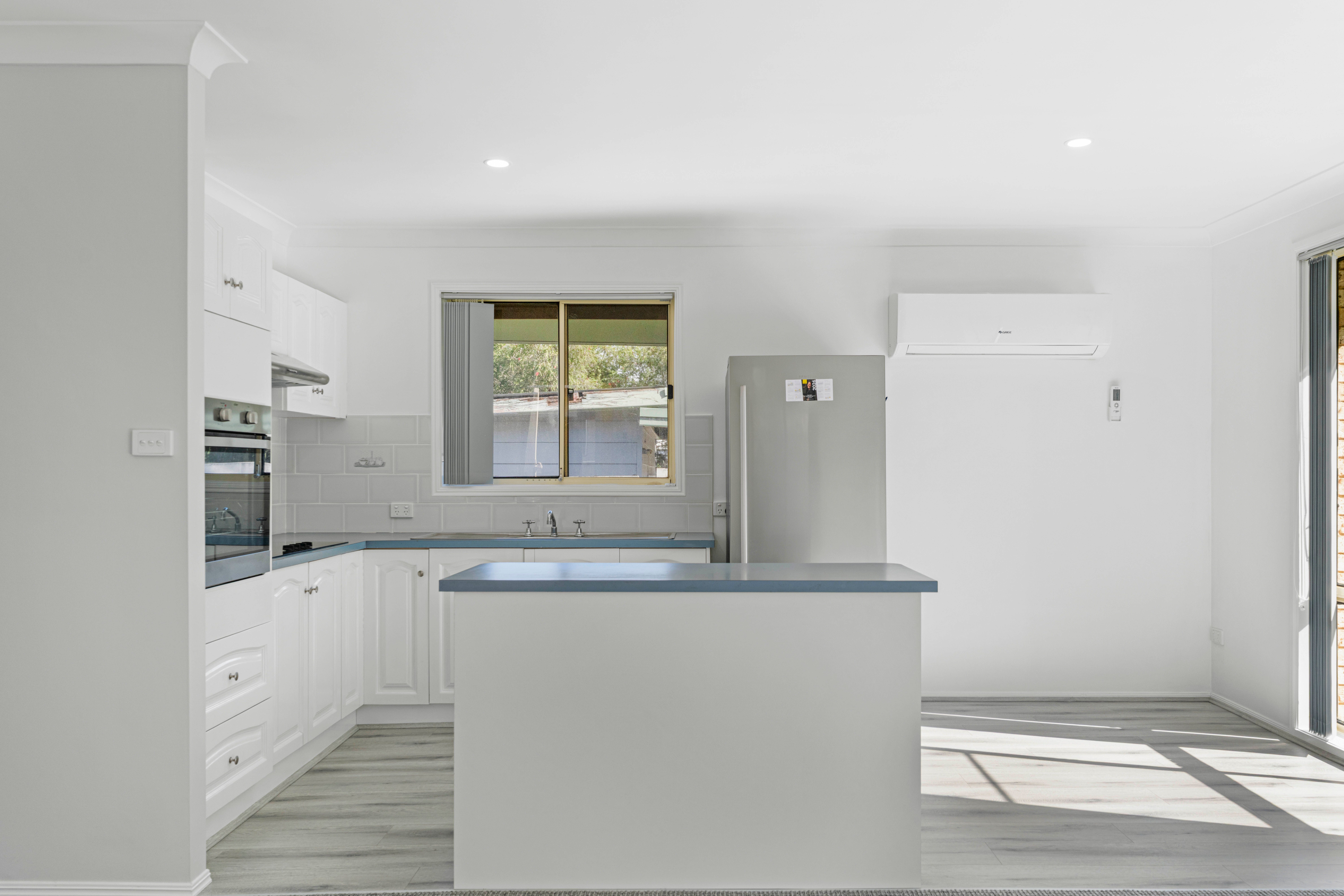 1/35 Warner Avenue — photo 4 of 15