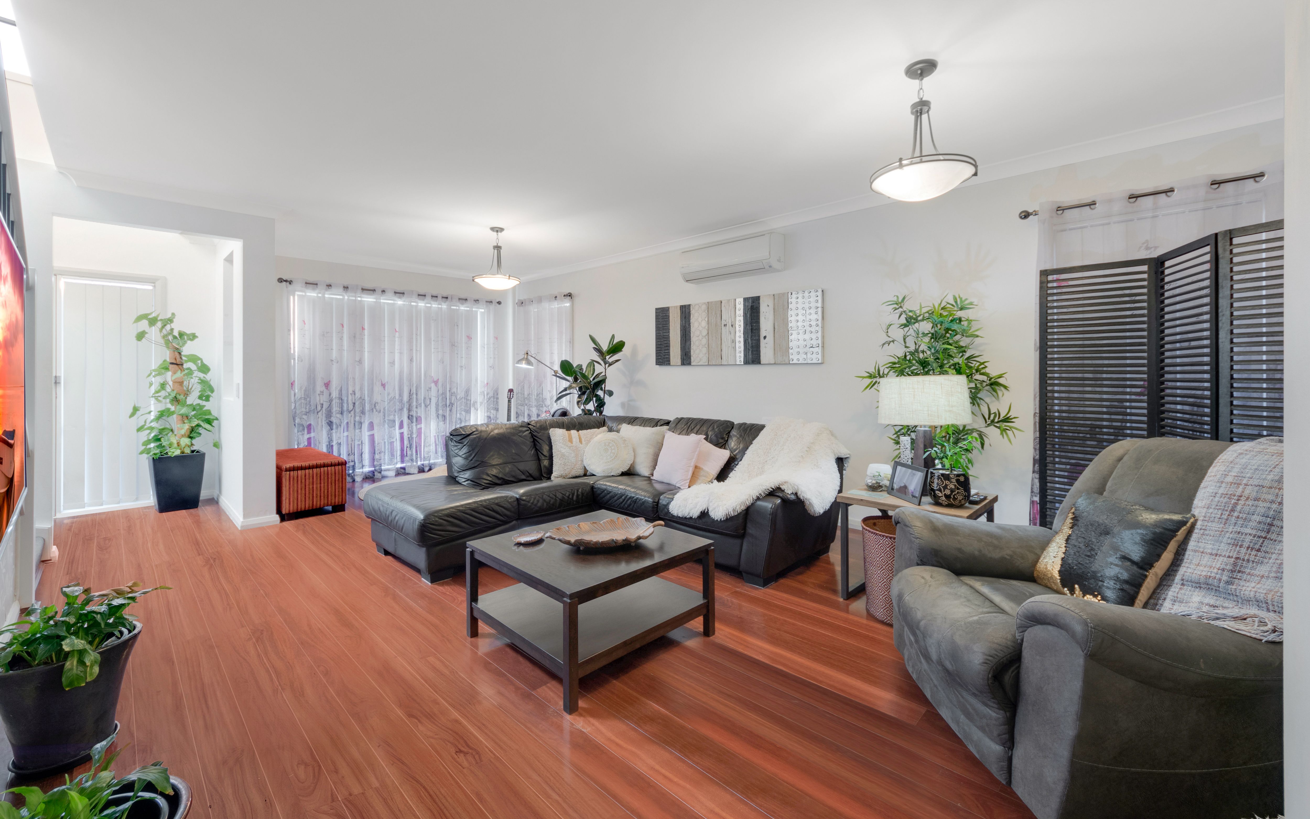 4 Hadlow Avenue, Glenfield, NSW 2167