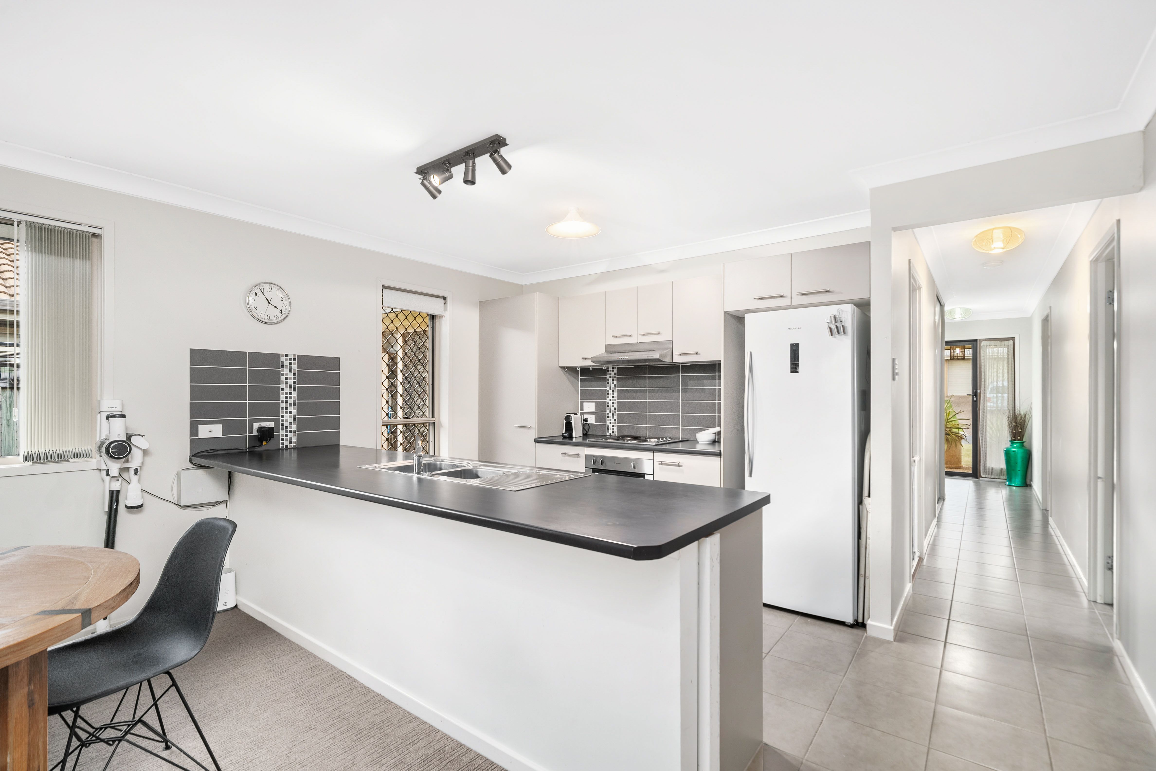 8 Bellthorpe Circuit, Kallangur, QLD 4503