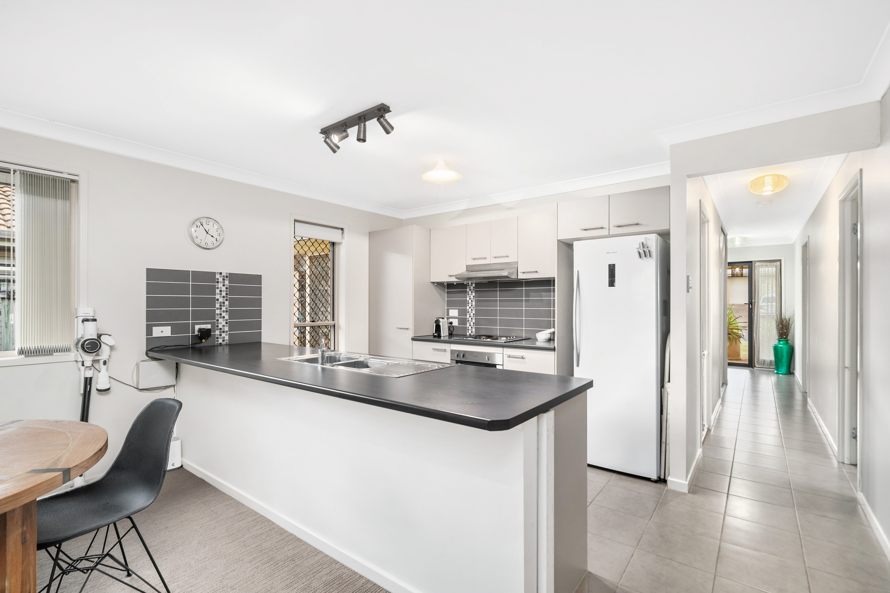 8 Bellthorpe Circuit, Kallangur, QLD 4503