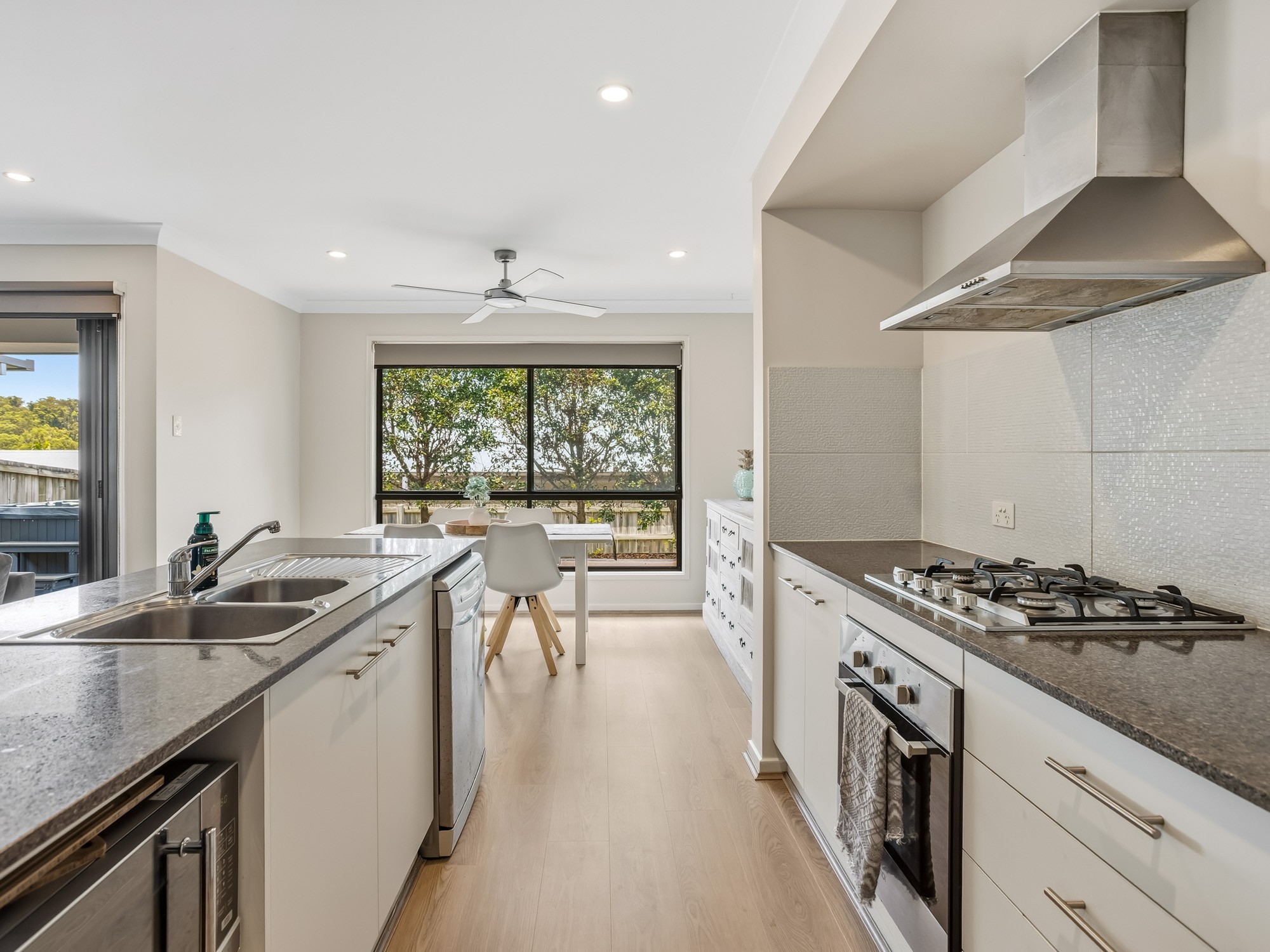 8 Katherine Lane, Upper Coomera, QLD 4209