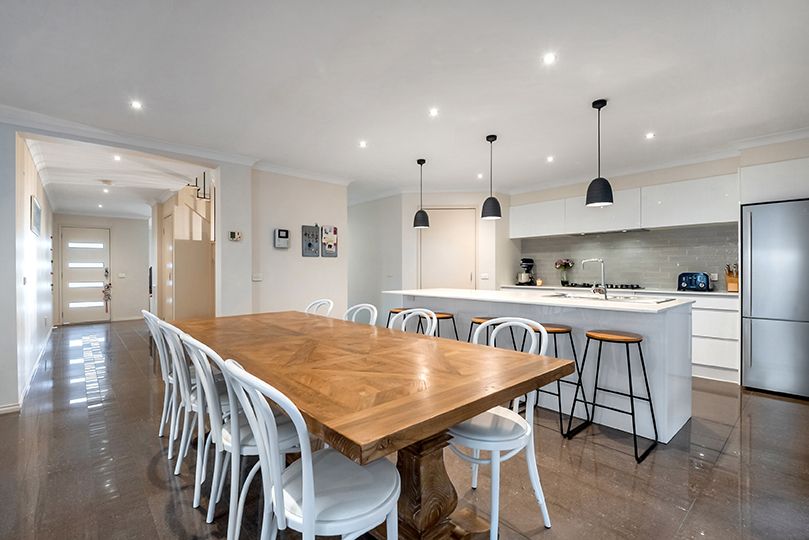 24 Sanctuary Drive, Bundoora, VIC 3083