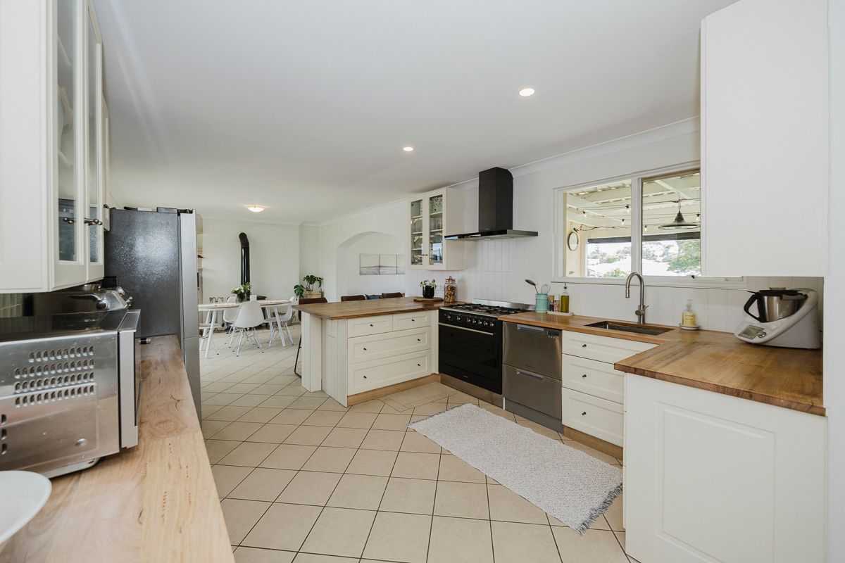 11 Mitchell Place — photo 7 of 27