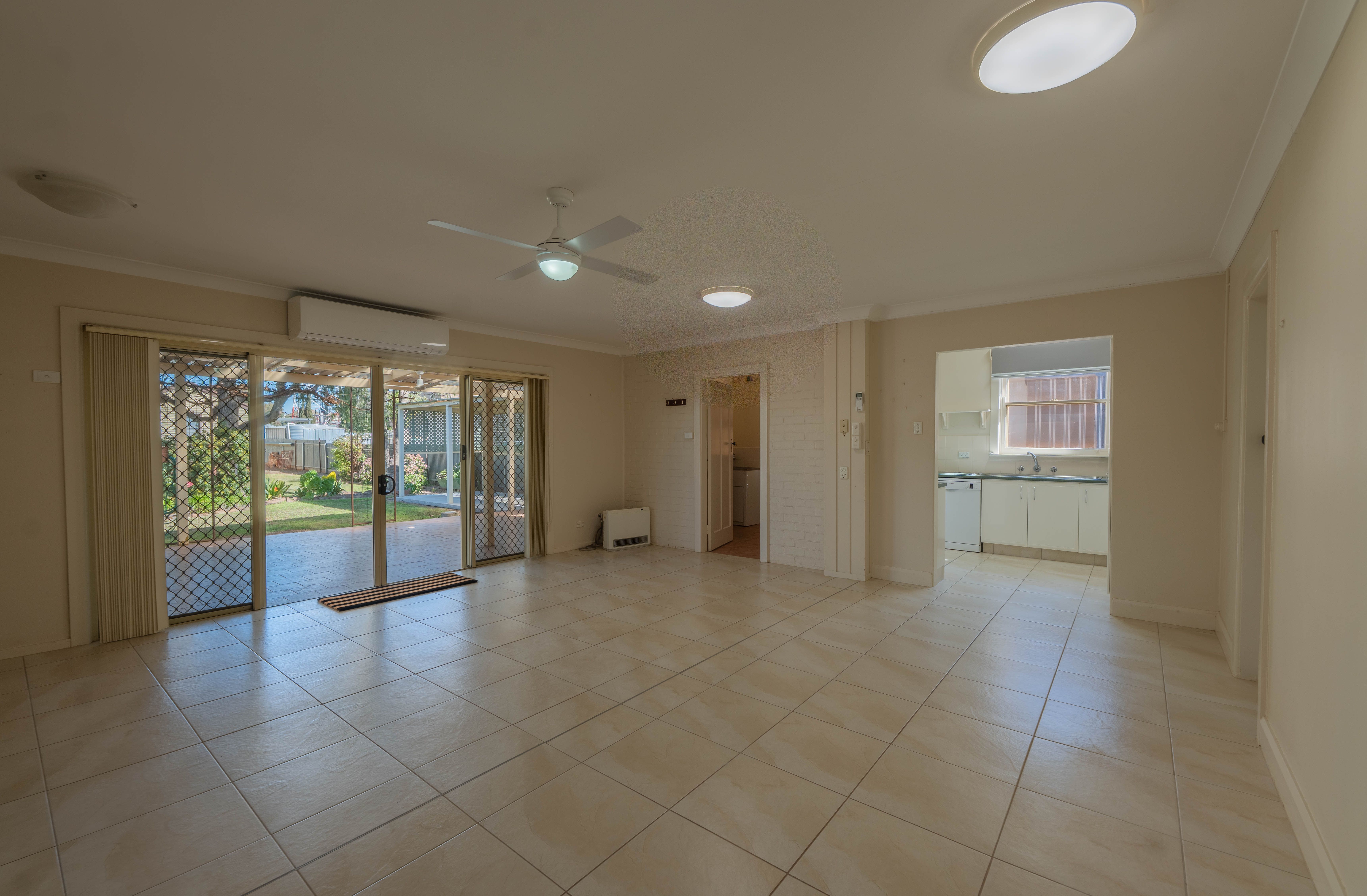 40 Kurrajong Street — photo 6 of 25