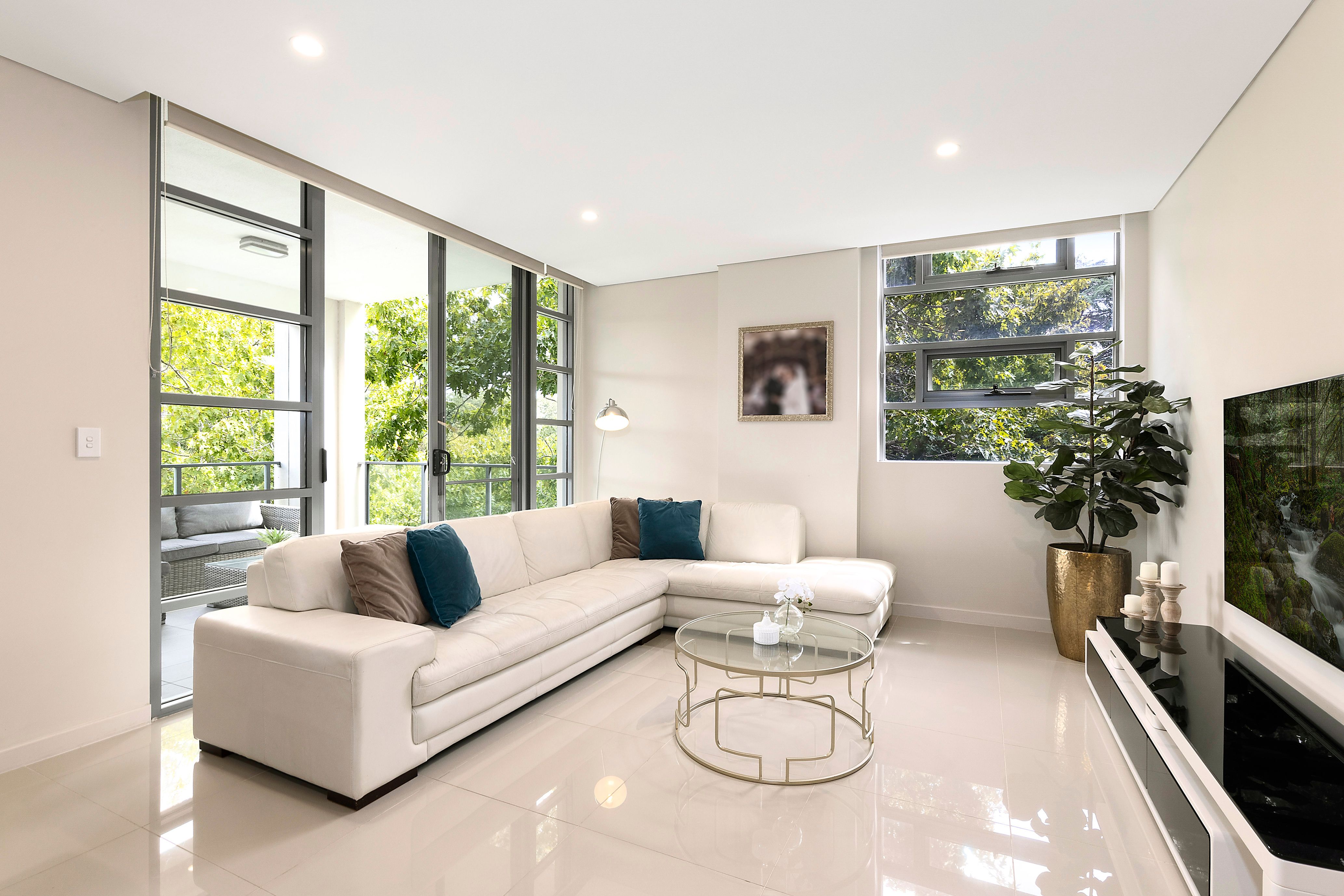 18 Shinfield Avenue, St Ives NSW 2075