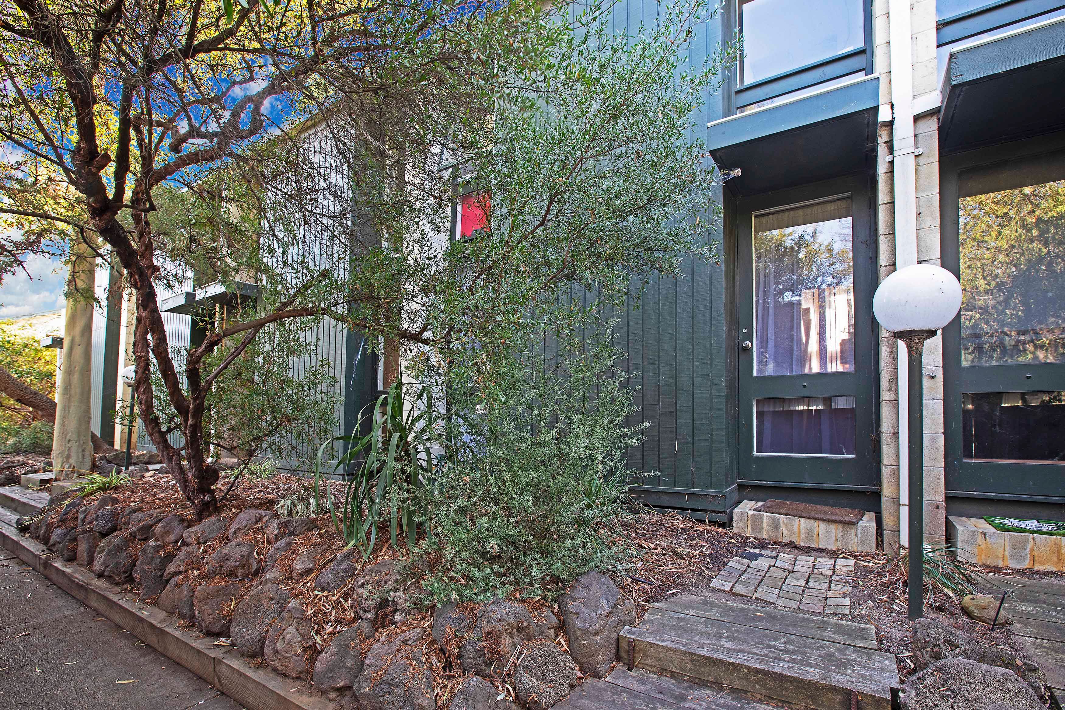 18/27 Montague Street, Highton, VIC 3216