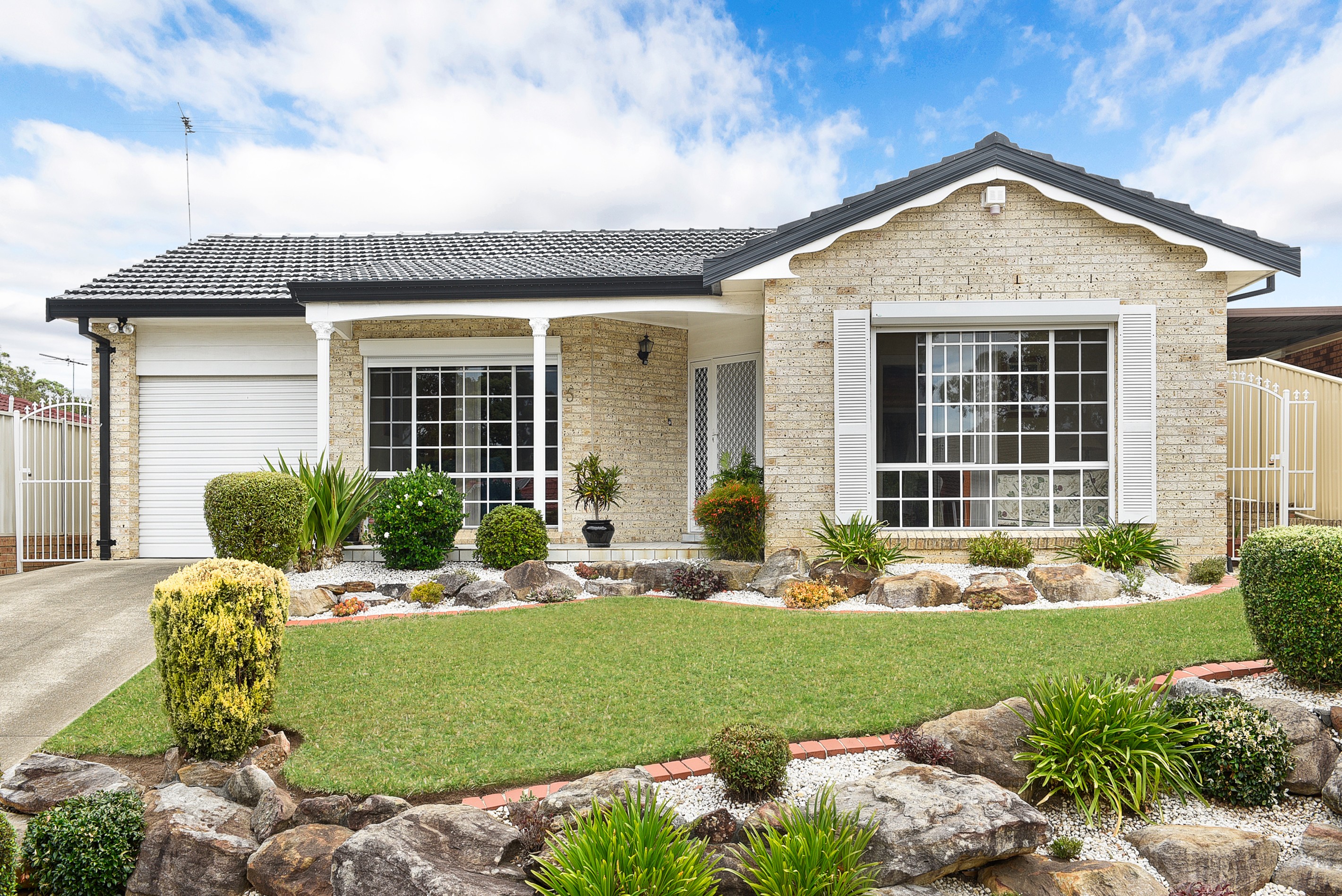 5 Janita Place, Bossley Park, NSW 2176