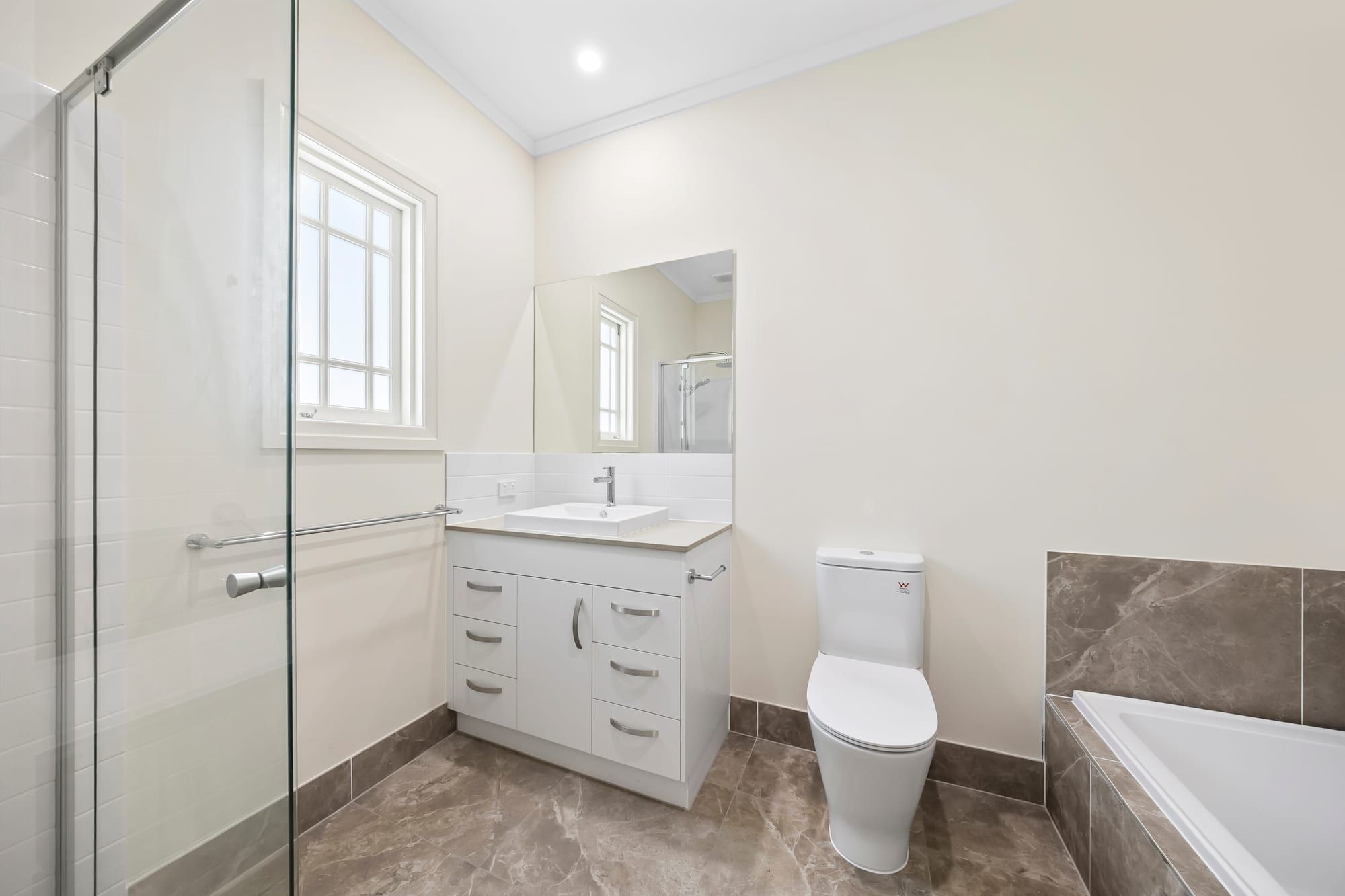 37 Grace Street — photo 9 of 10