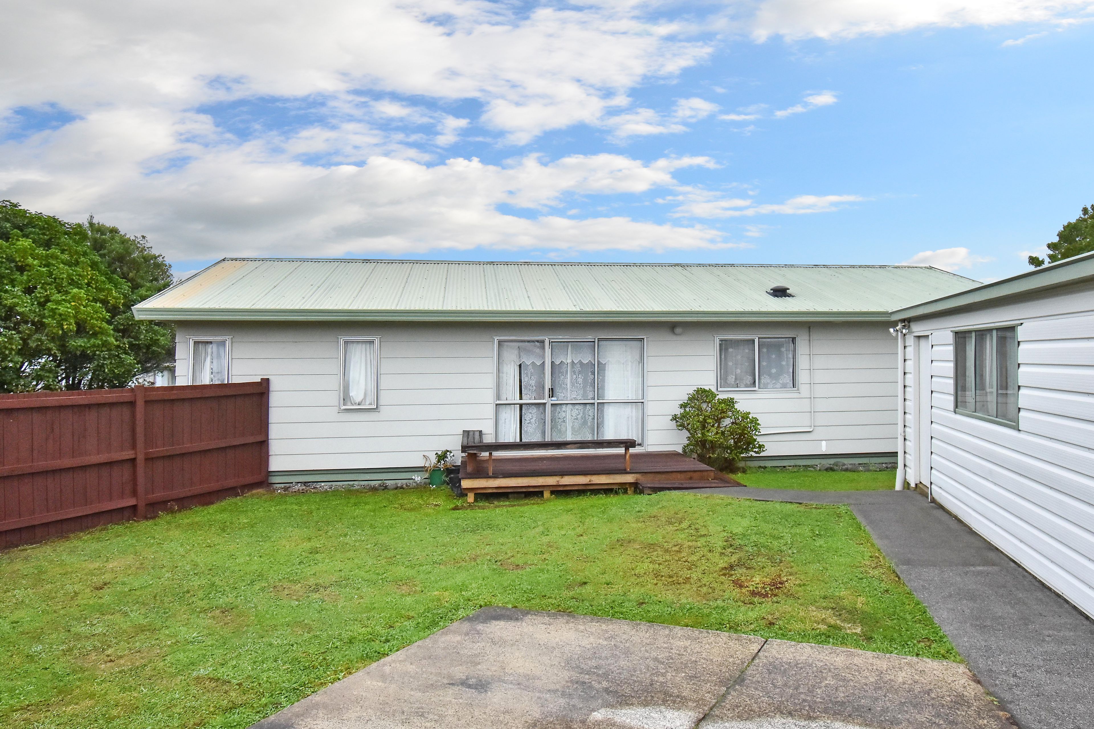 6 Leila Place, Clover Park, Manukau City
