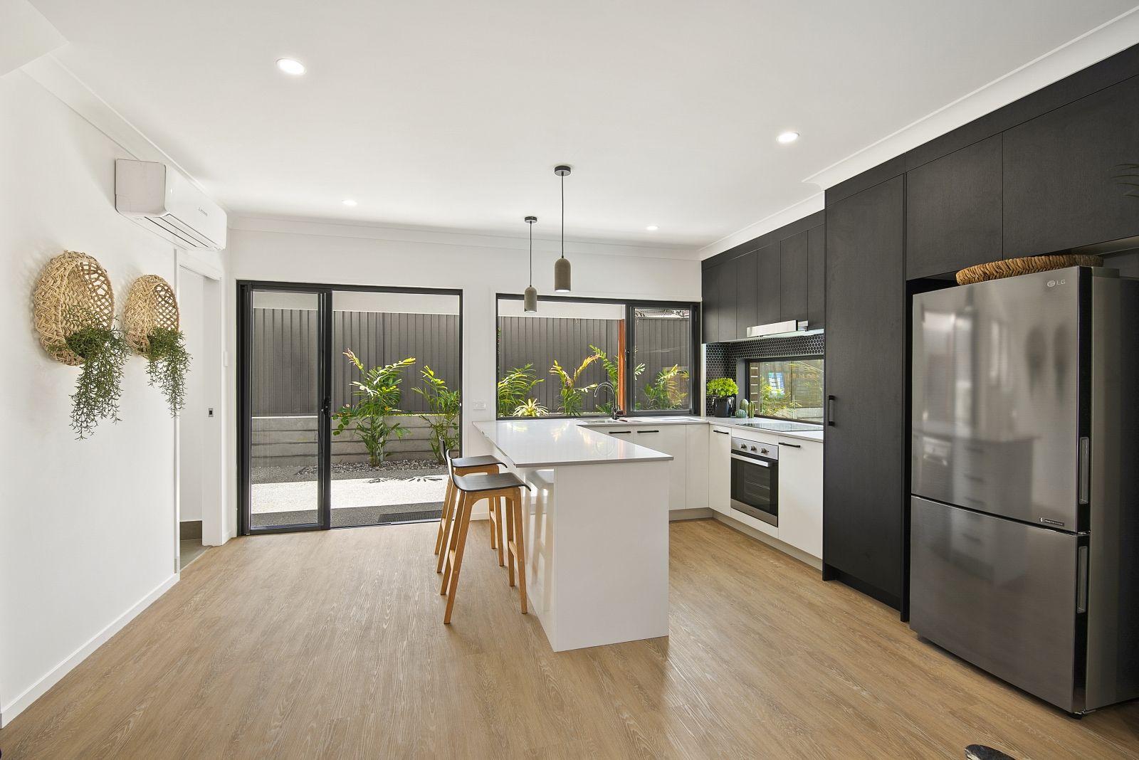 4/32-36 Hardiman Street, Woody Point, QLD 4019