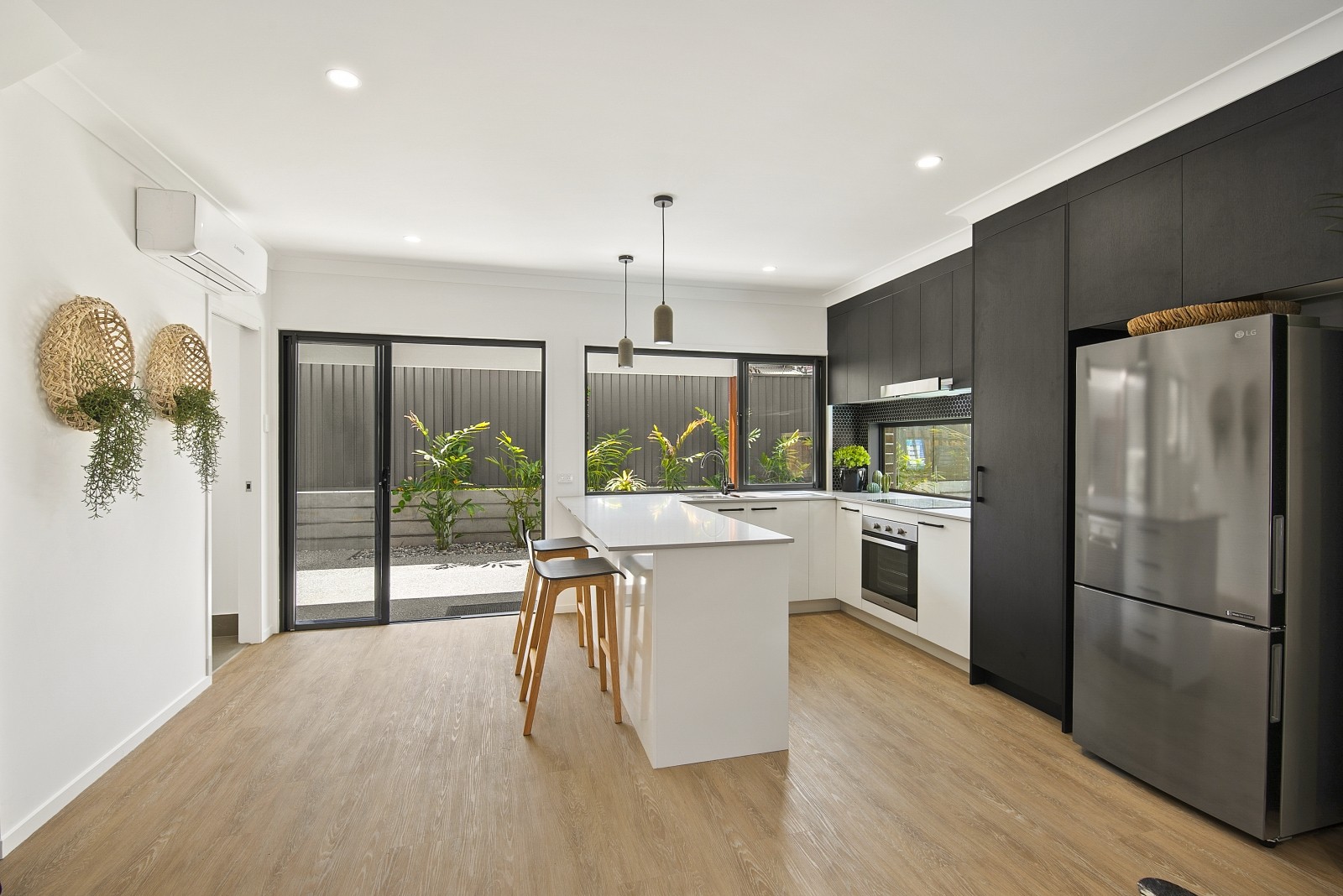 4/32-36 Hardiman Street, Woody Point, QLD 4019