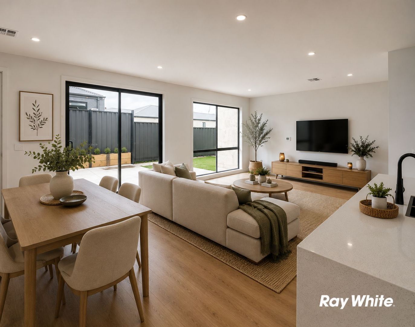 8 Adriana Street — photo 4 of 13