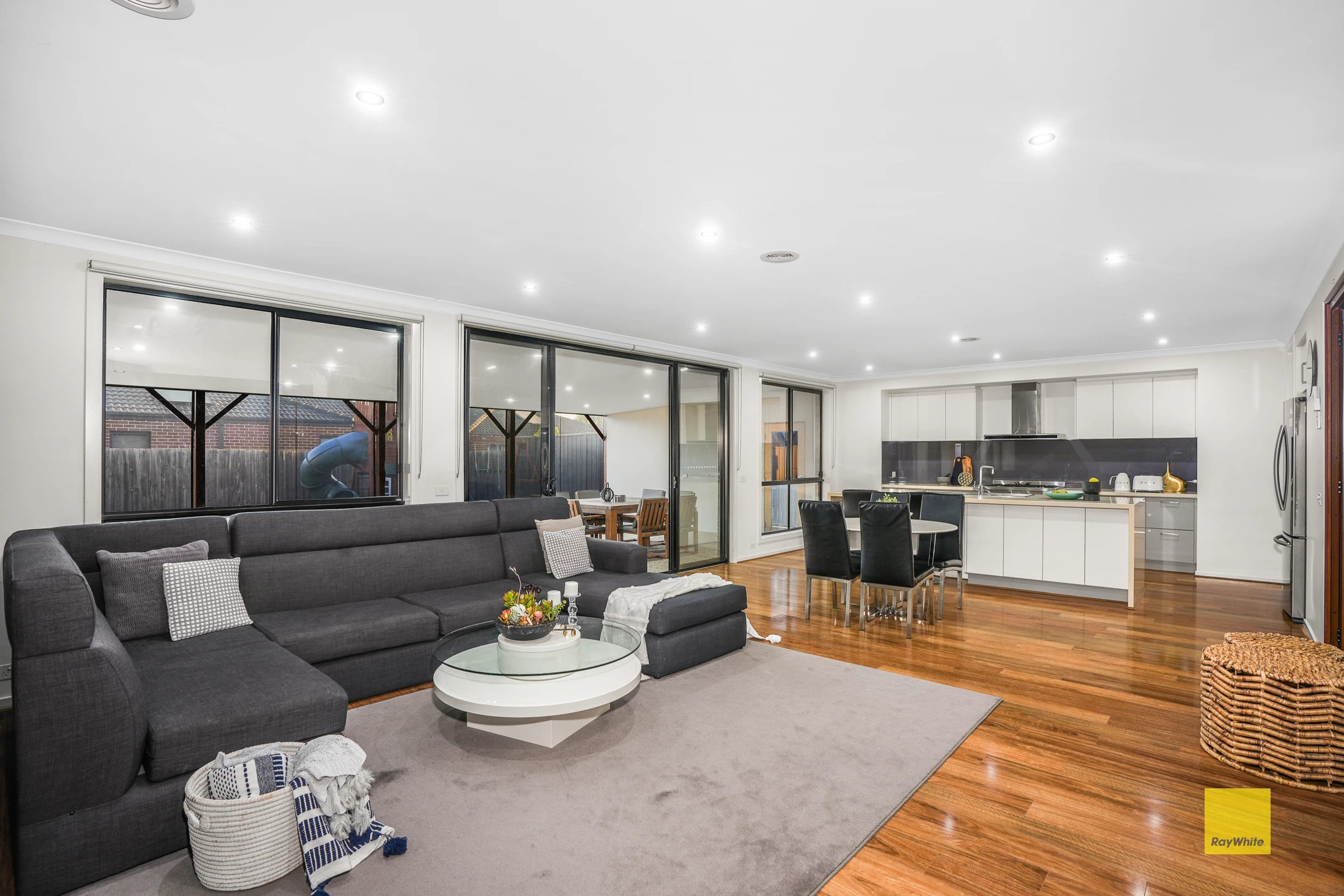 11 Concorde Avenue, FRASER RISE, VIC 3336