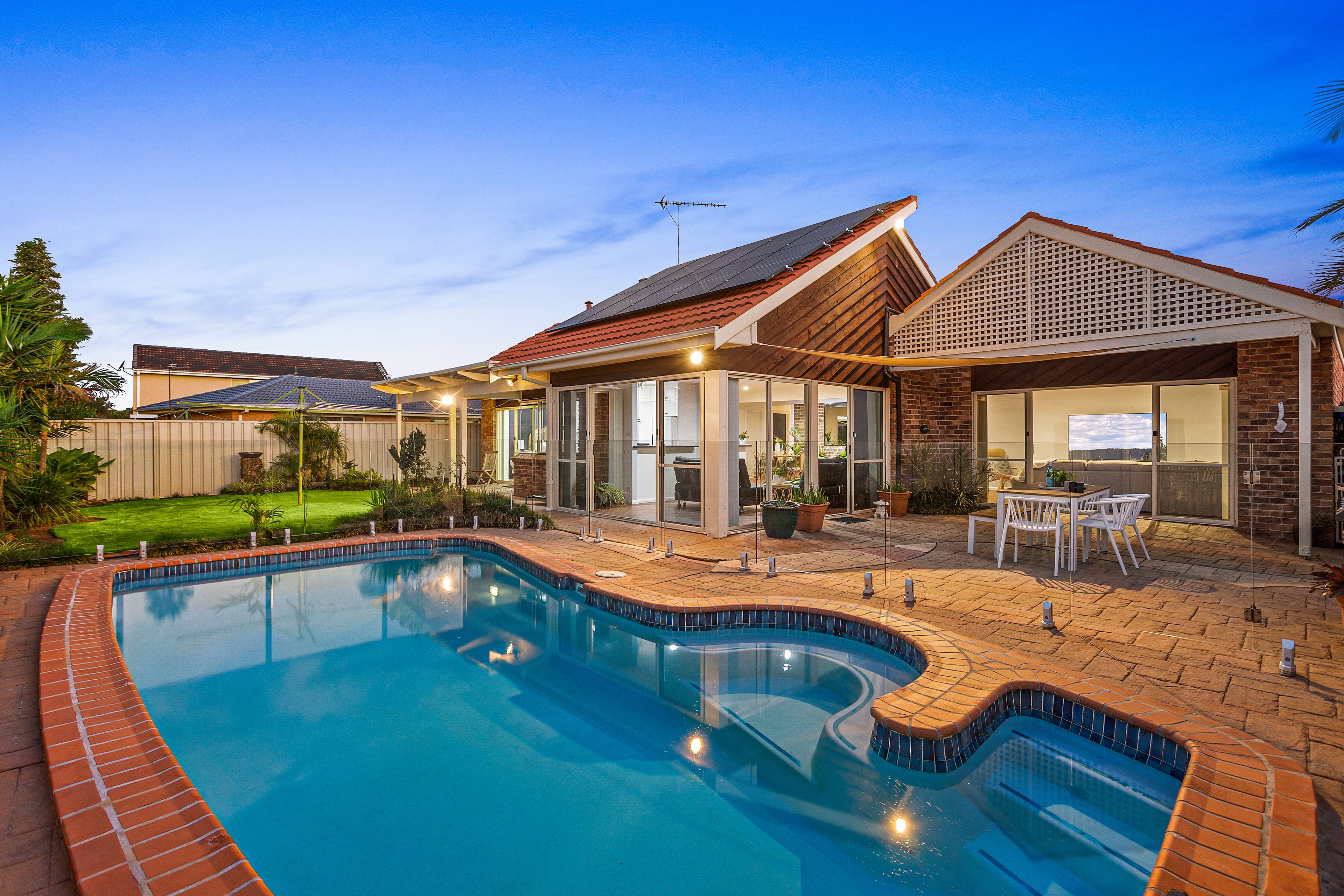33 Kruger Avenue, Windang, NSW 2528