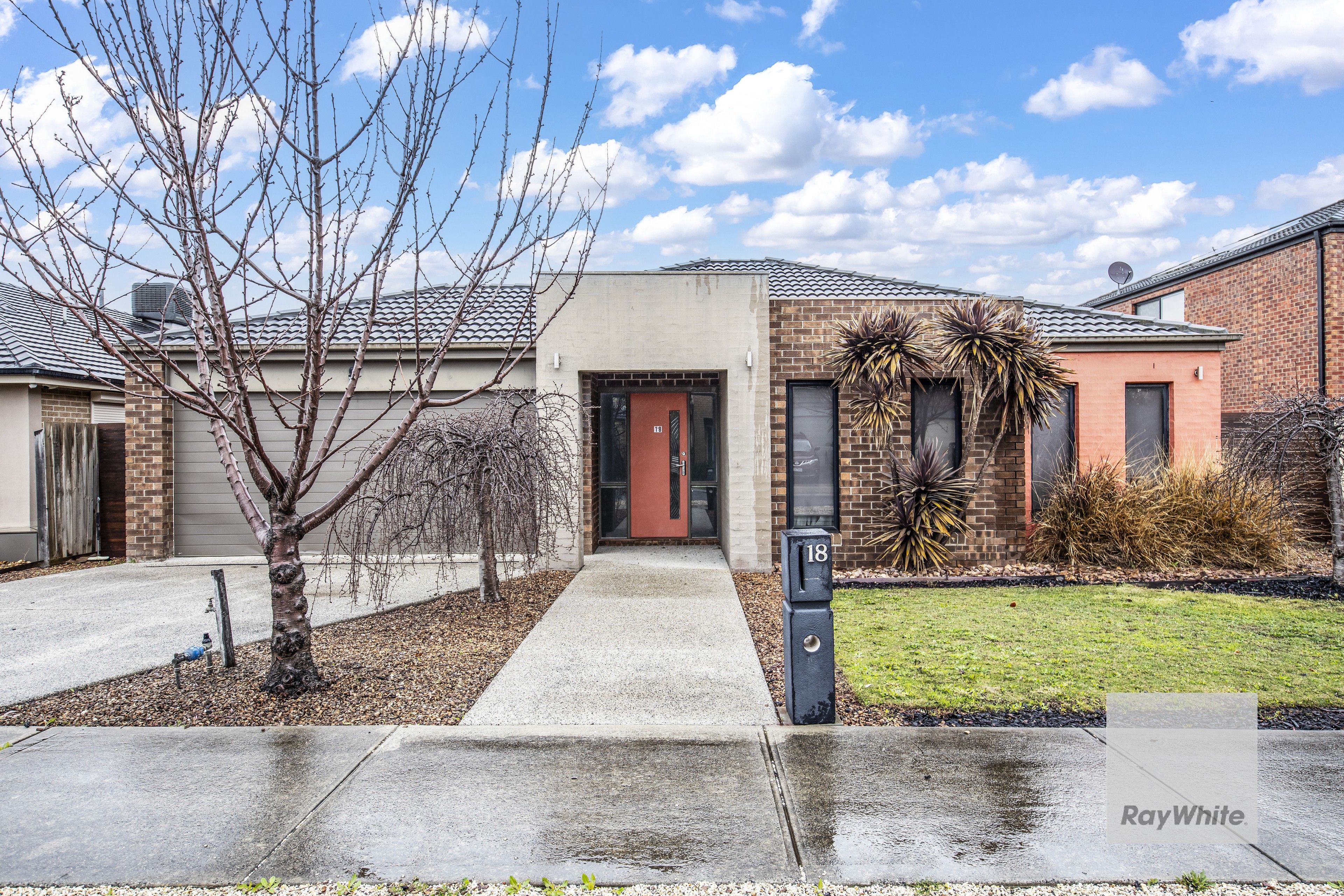 18 Kingston Drive — photo from Ray White Deer Park